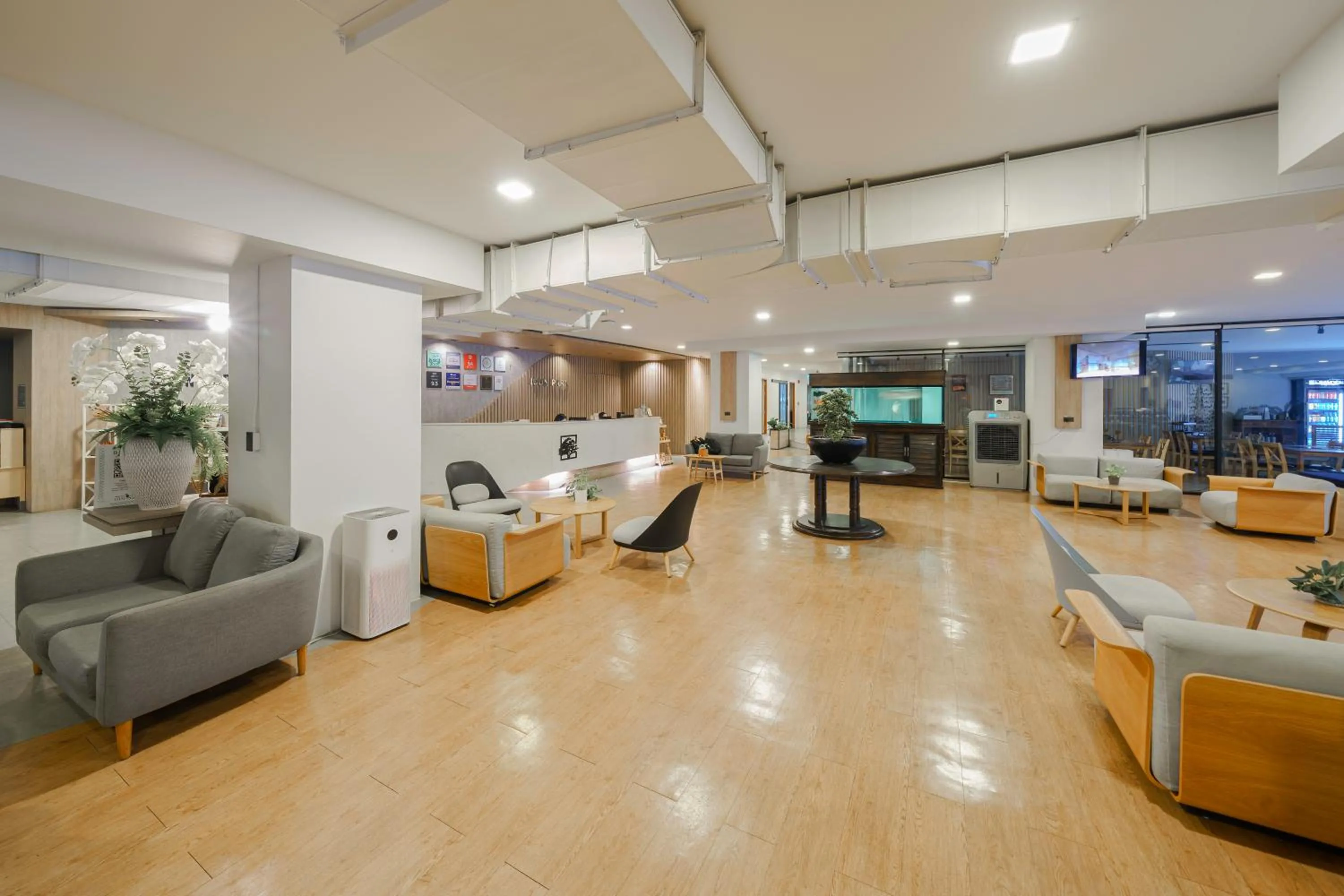 Lobby or reception in Icon Park Hotel, Chiang Mai- SHA Extra Plus