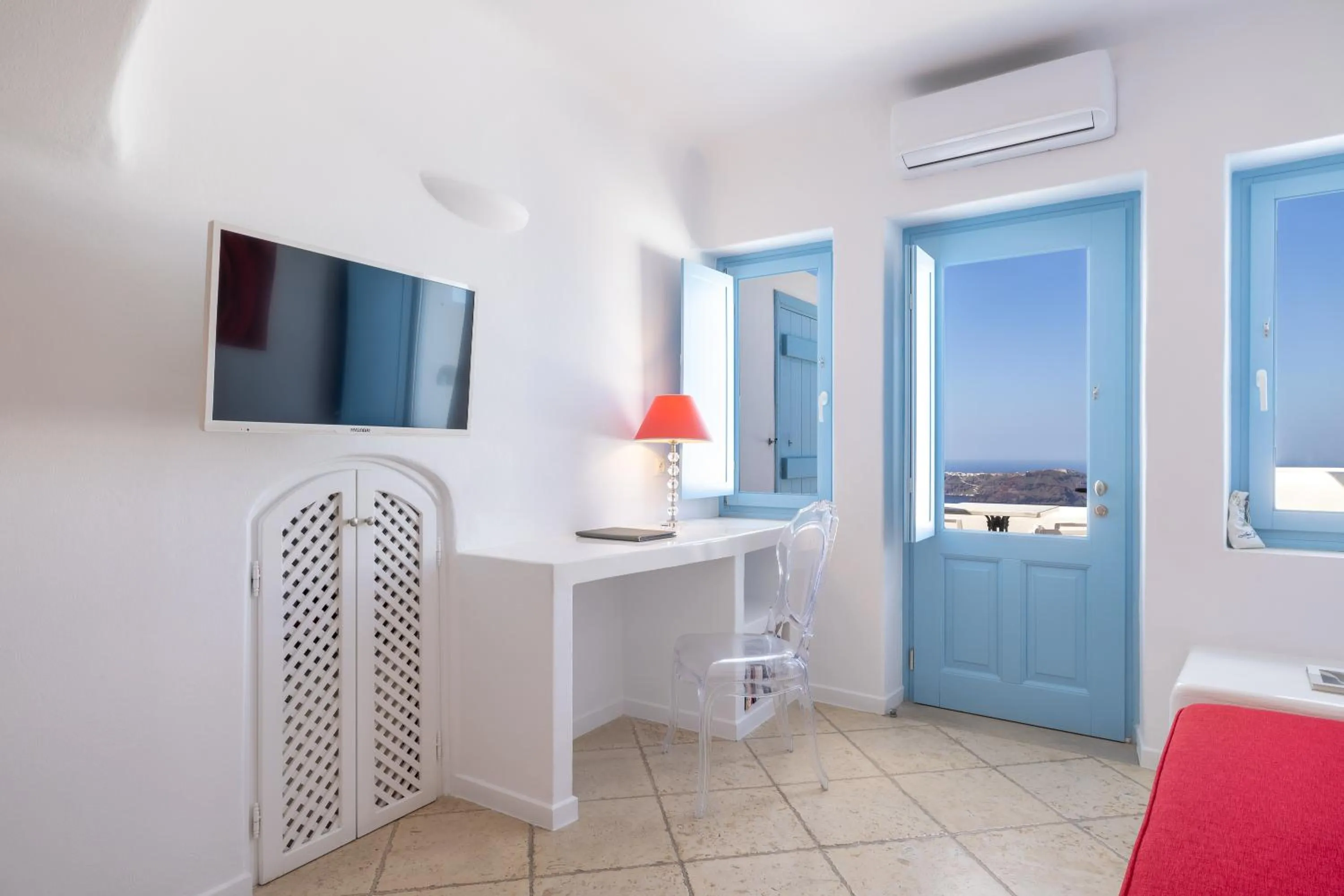 Bedroom, Bed in Above Blue Suites