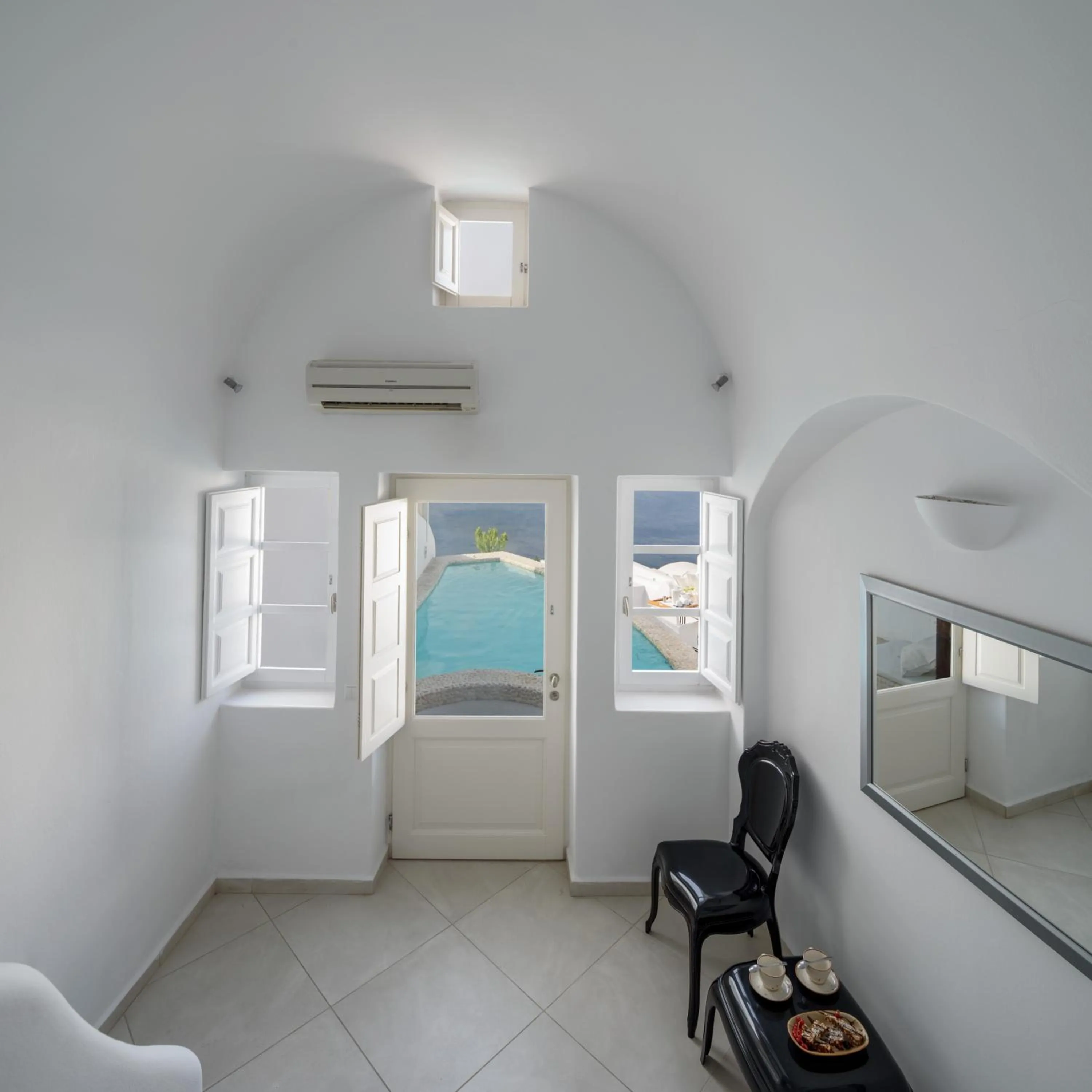 Seating area, Bed in Above Blue Suites