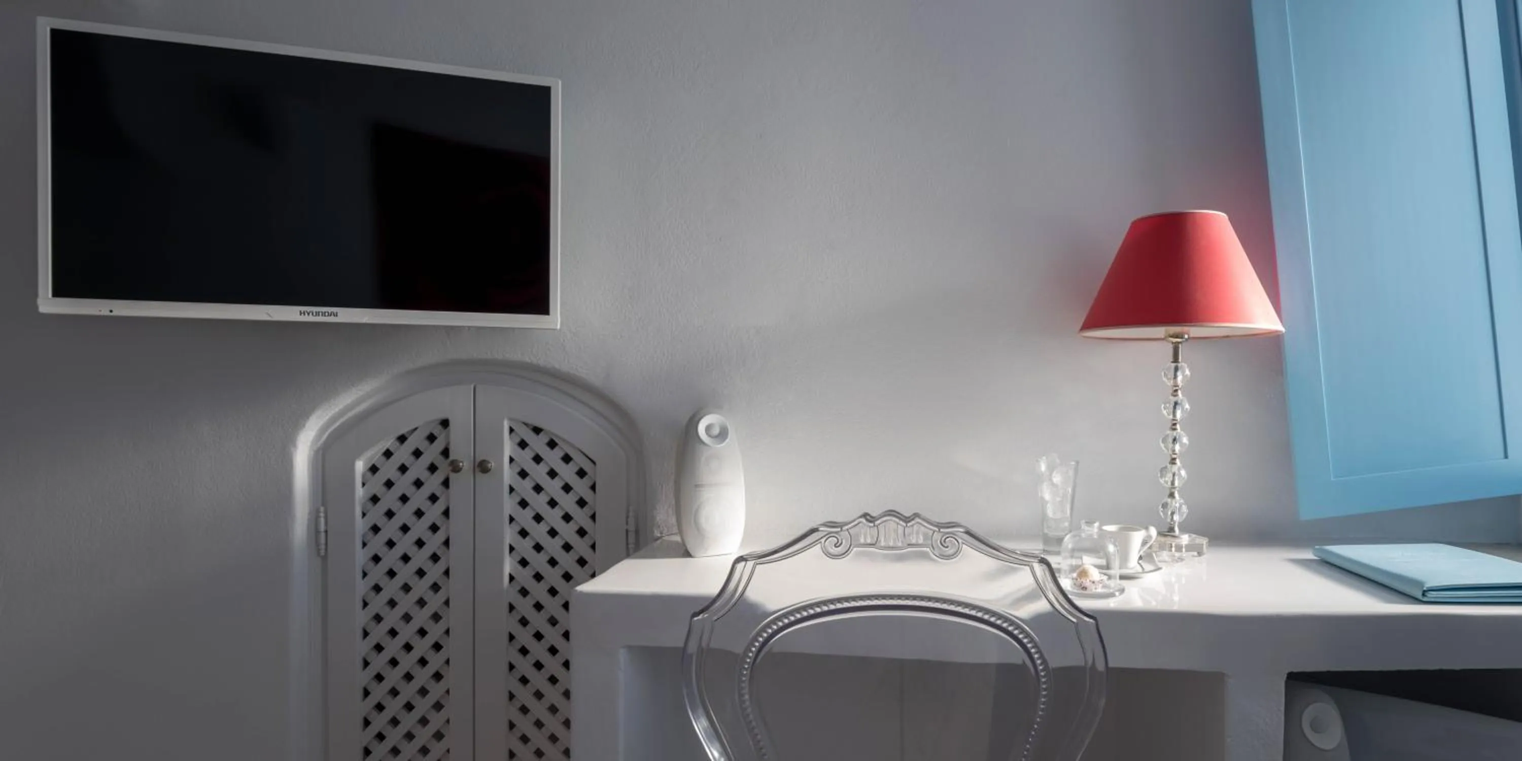 TV and multimedia in Above Blue Suites