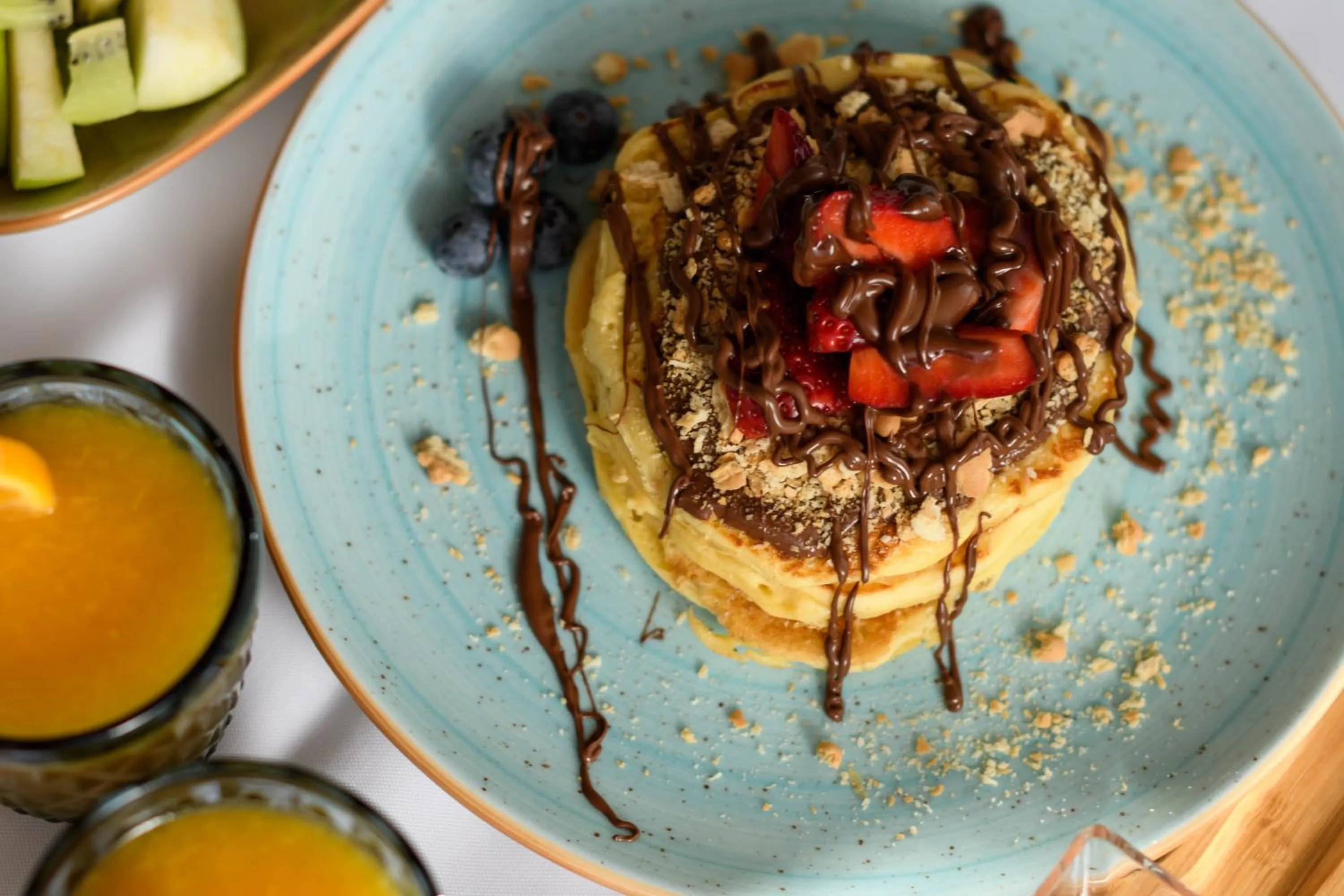 Food and drinks in Above Blue Suites