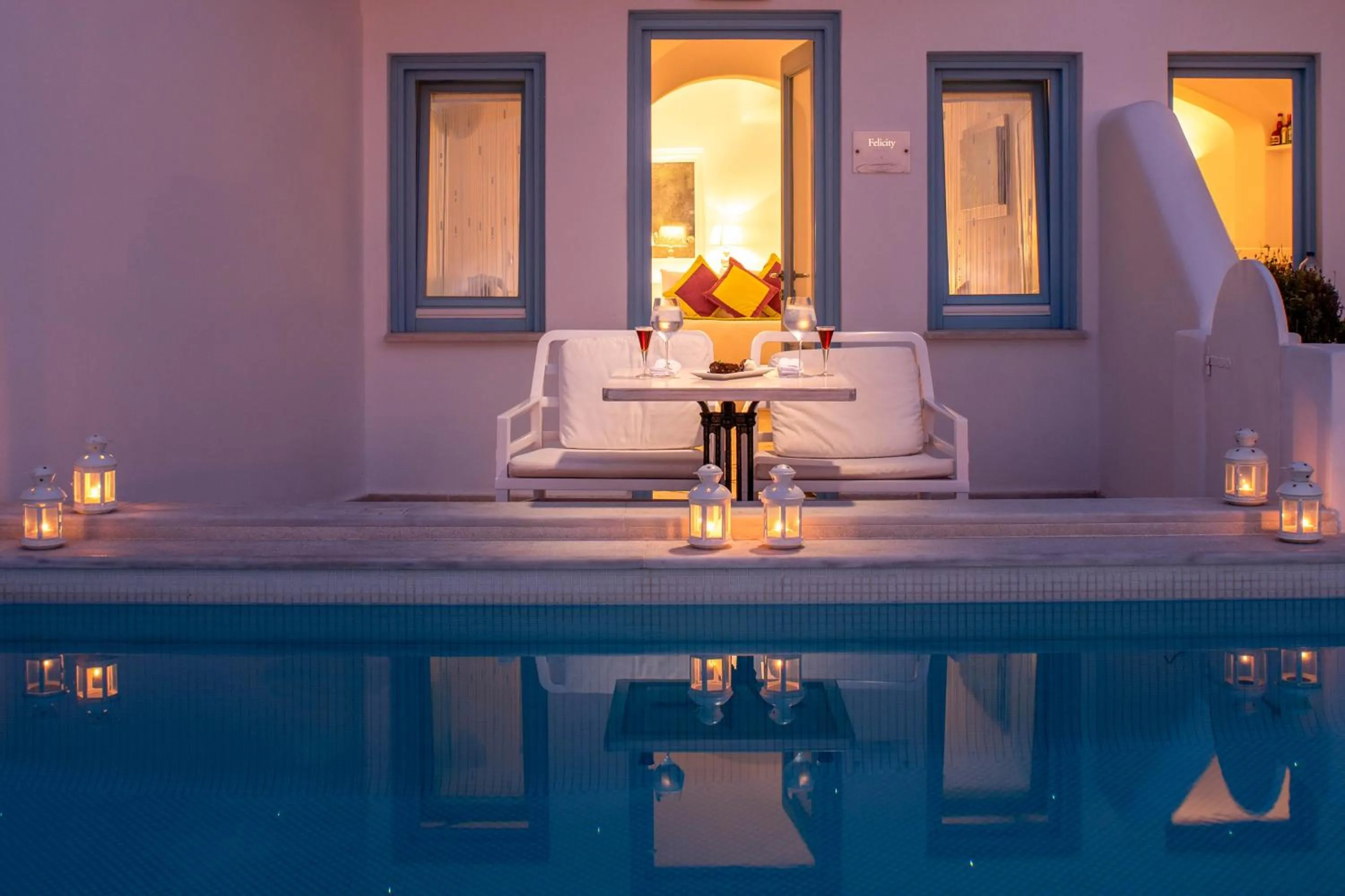 Balcony/Terrace in Above Blue Suites