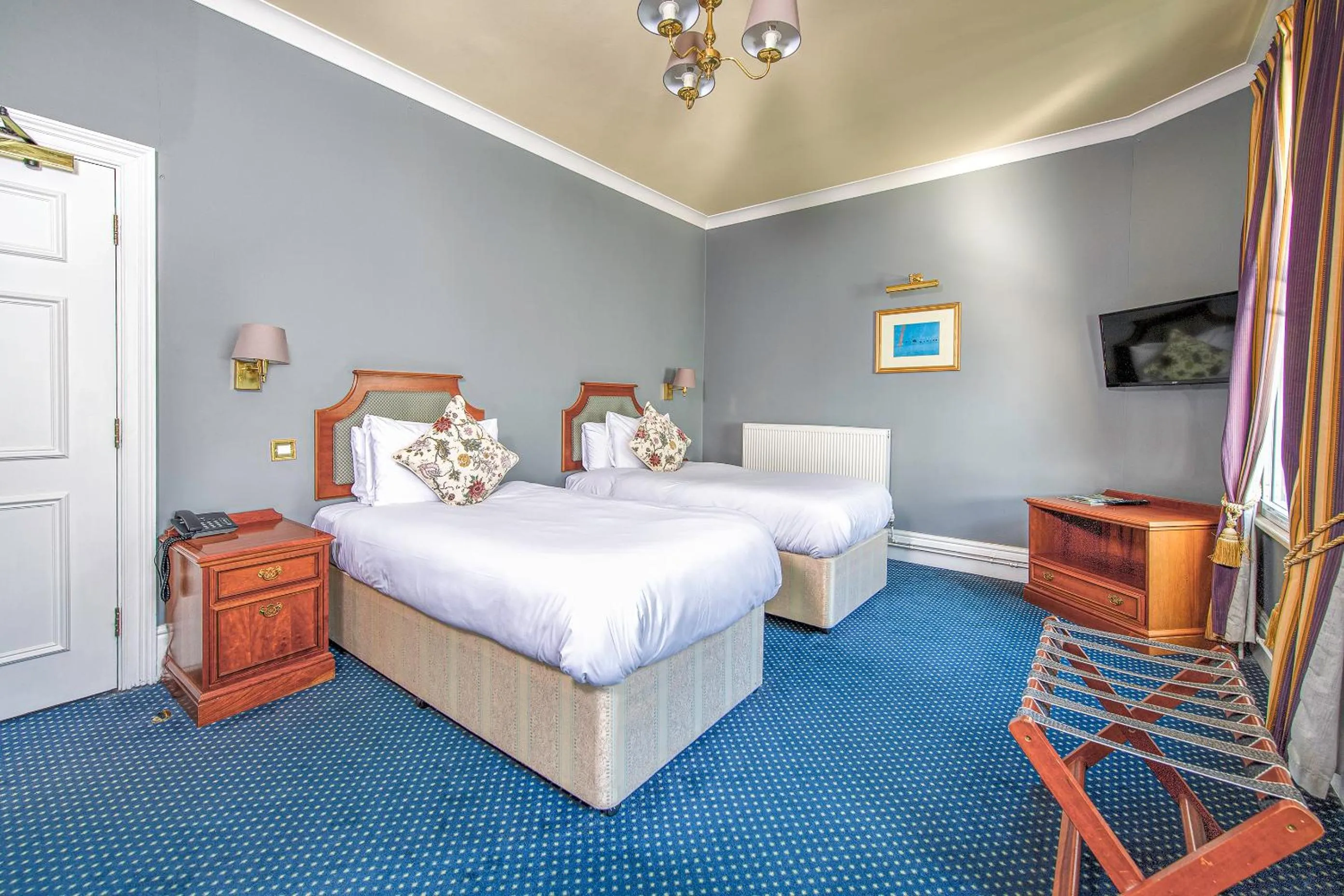 Bedroom, Bed in The Central Hotel