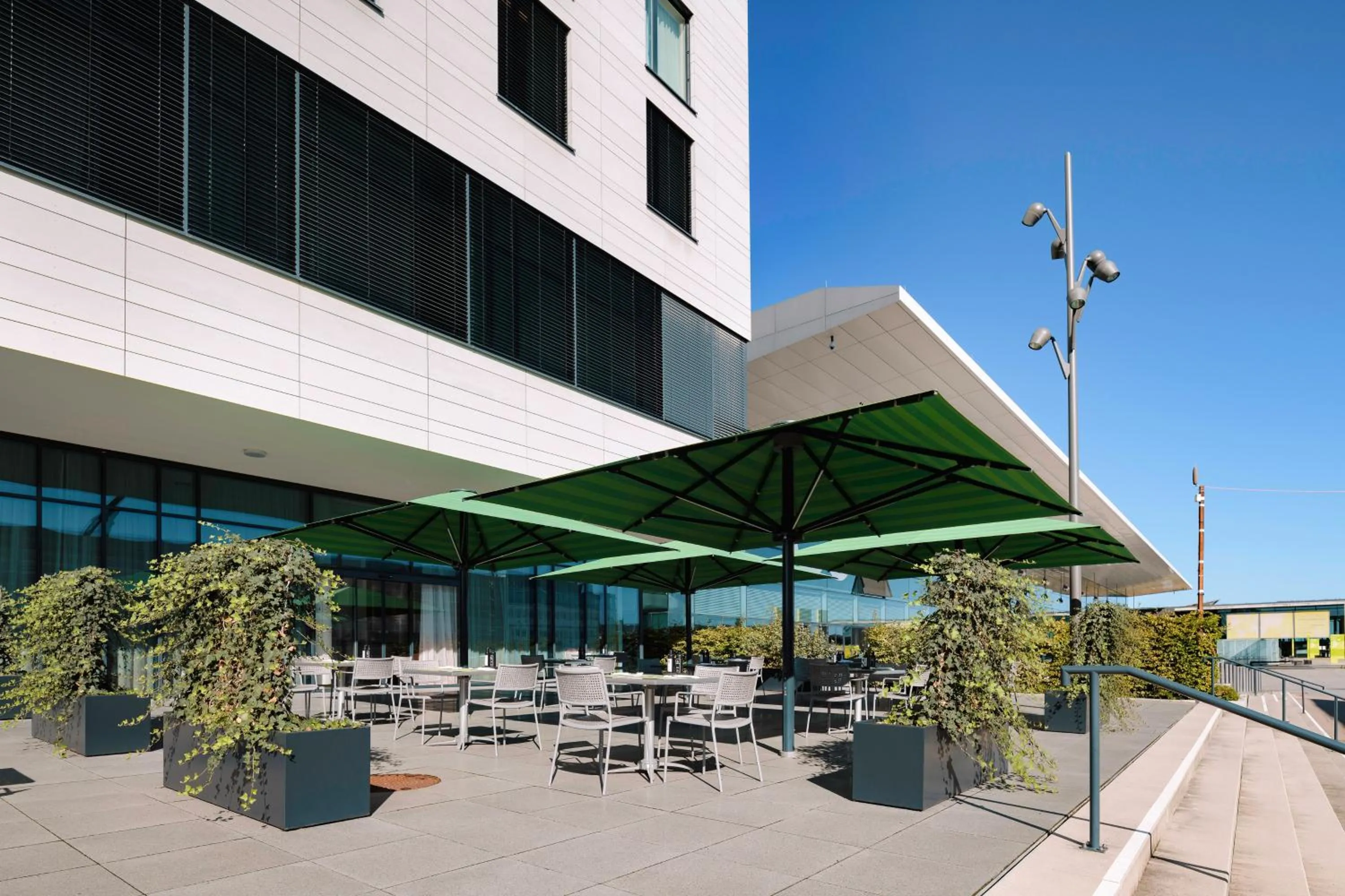 Restaurant/places to eat in Mövenpick Hotel Stuttgart Messe & Congress