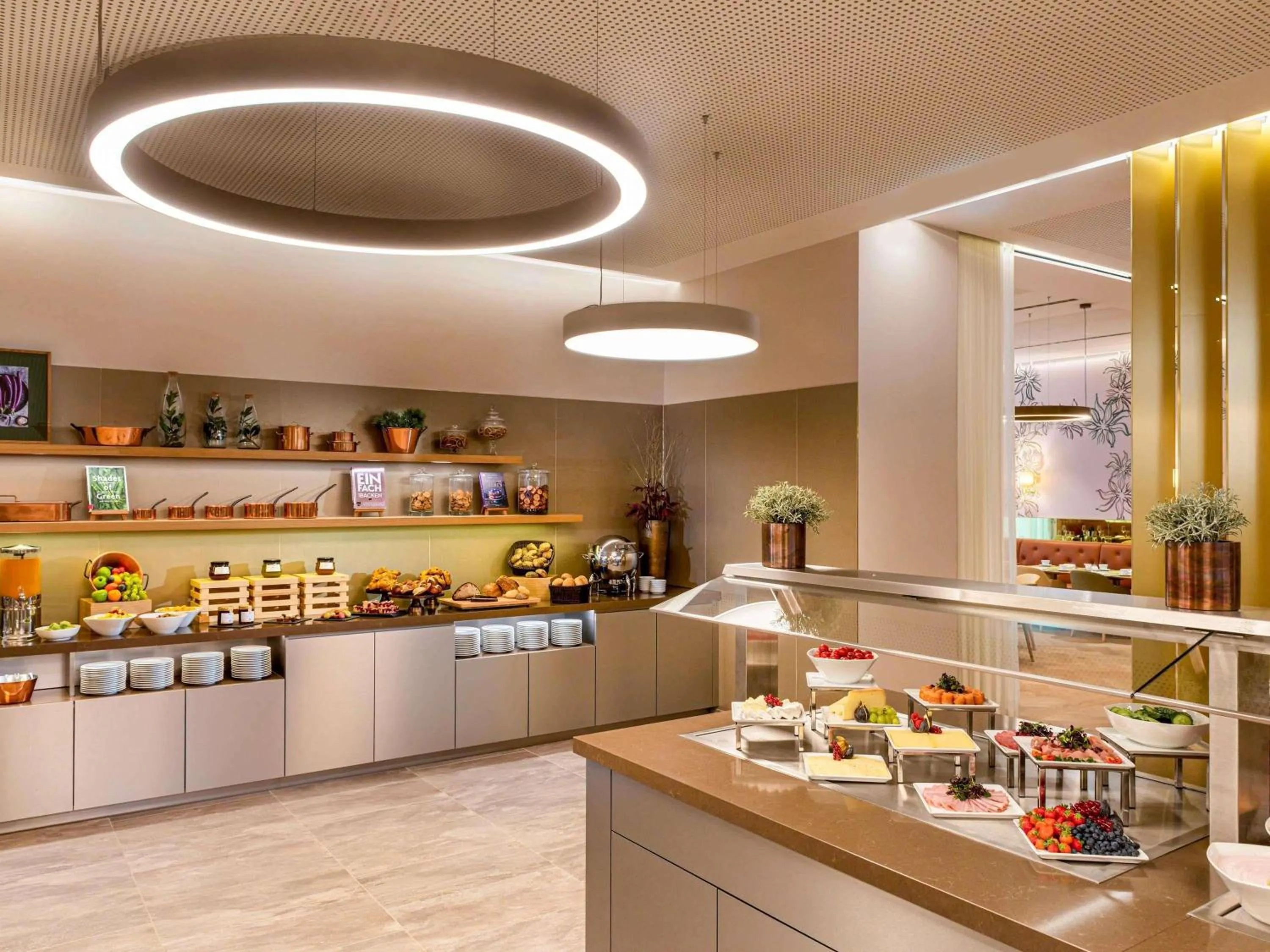 Restaurant/places to eat in Mövenpick Hotel Stuttgart Messe & Congress