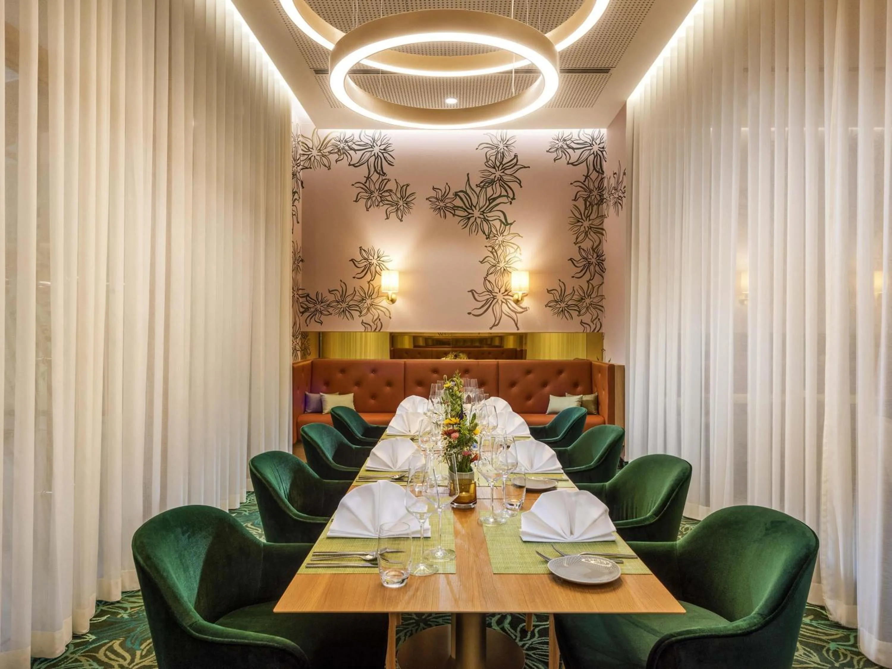 Restaurant/places to eat in Mövenpick Hotel Stuttgart Messe & Congress