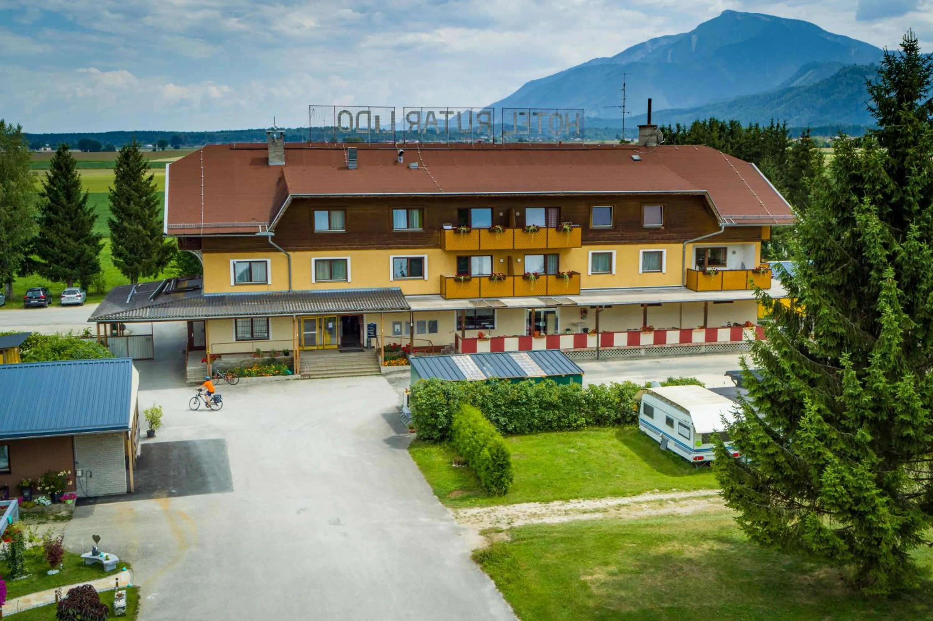 Property building in Appartementhotel Rutar Lido