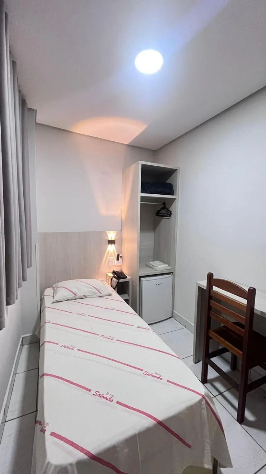 Bed in Hotel Salomão - Próximo a 25 de Março, Bom Retiro, Brás e Rua Santa Efigênia, a 2 minutos do Mirante Sampa Sky e pista de Skate Anhangabaú