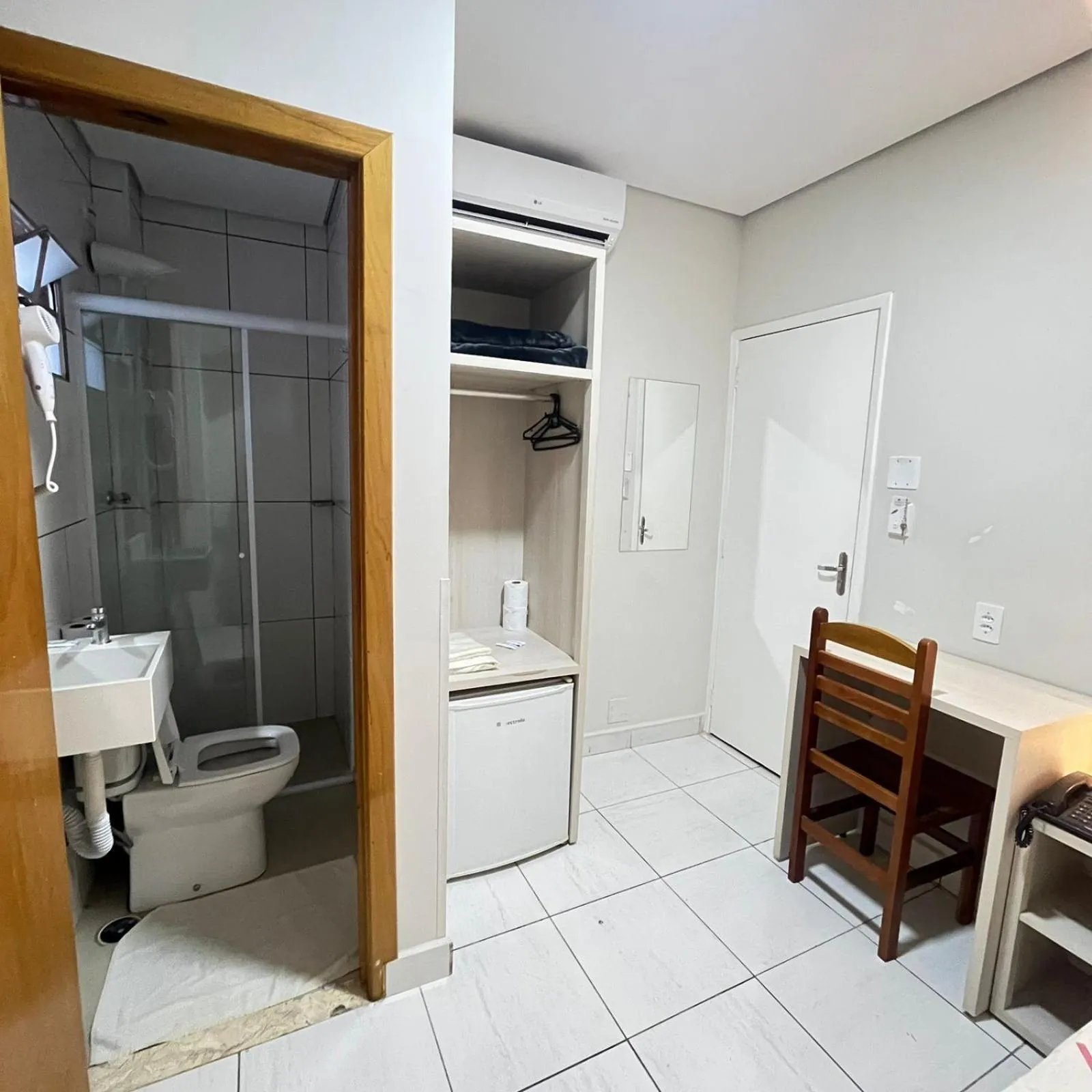 Hotel Salomão - Próximo a 25 de Março, Bom Retiro, Brás e Rua Santa Efigênia, a 2 minutos do Mirante Sampa Sky e pista de Skate Anhangabaú