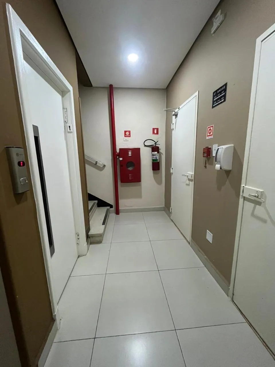 Property building in Hotel Salomão - Próximo a 25 de Março, Bom Retiro, Brás e Rua Santa Efigênia, a 2 minutos do Mirante Sampa Sky e pista de Skate Anhangabaú