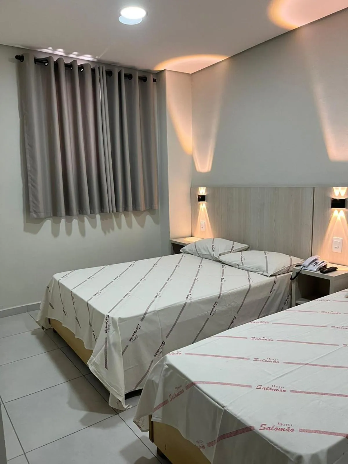 Bed in Hotel Salomão - Próximo a 25 de Março, Bom Retiro, Brás e Rua Santa Efigênia, a 2 minutos do Mirante Sampa Sky e pista de Skate Anhangabaú