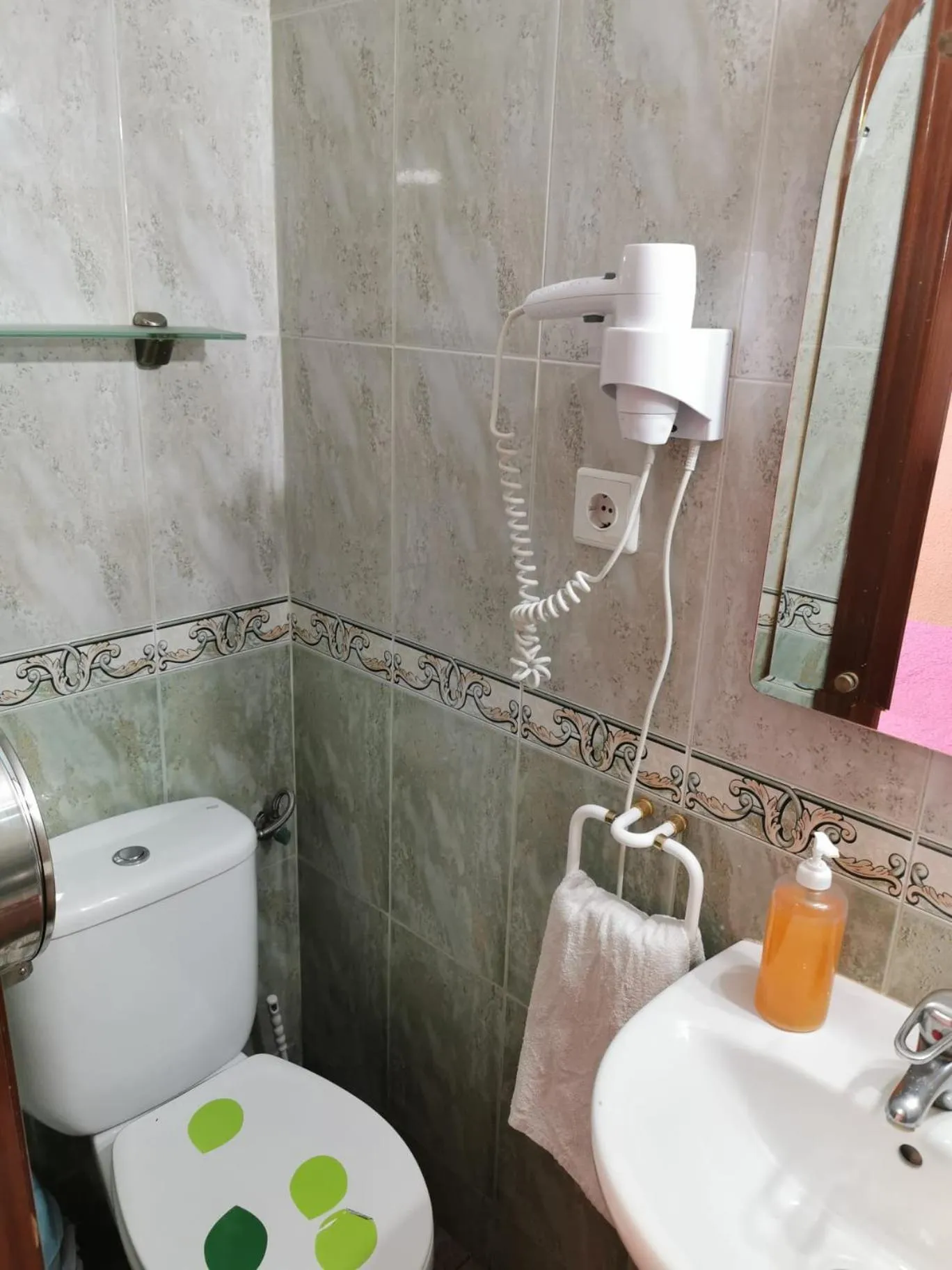 Bathroom in Casa de Huespedes La Asturiana