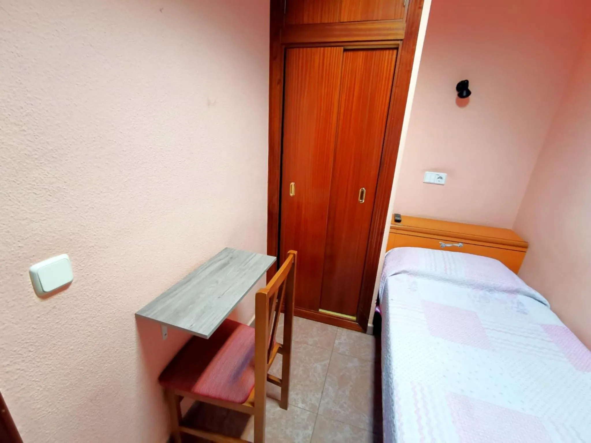 Photo of the whole room, Bed in Casa de Huespedes La Asturiana