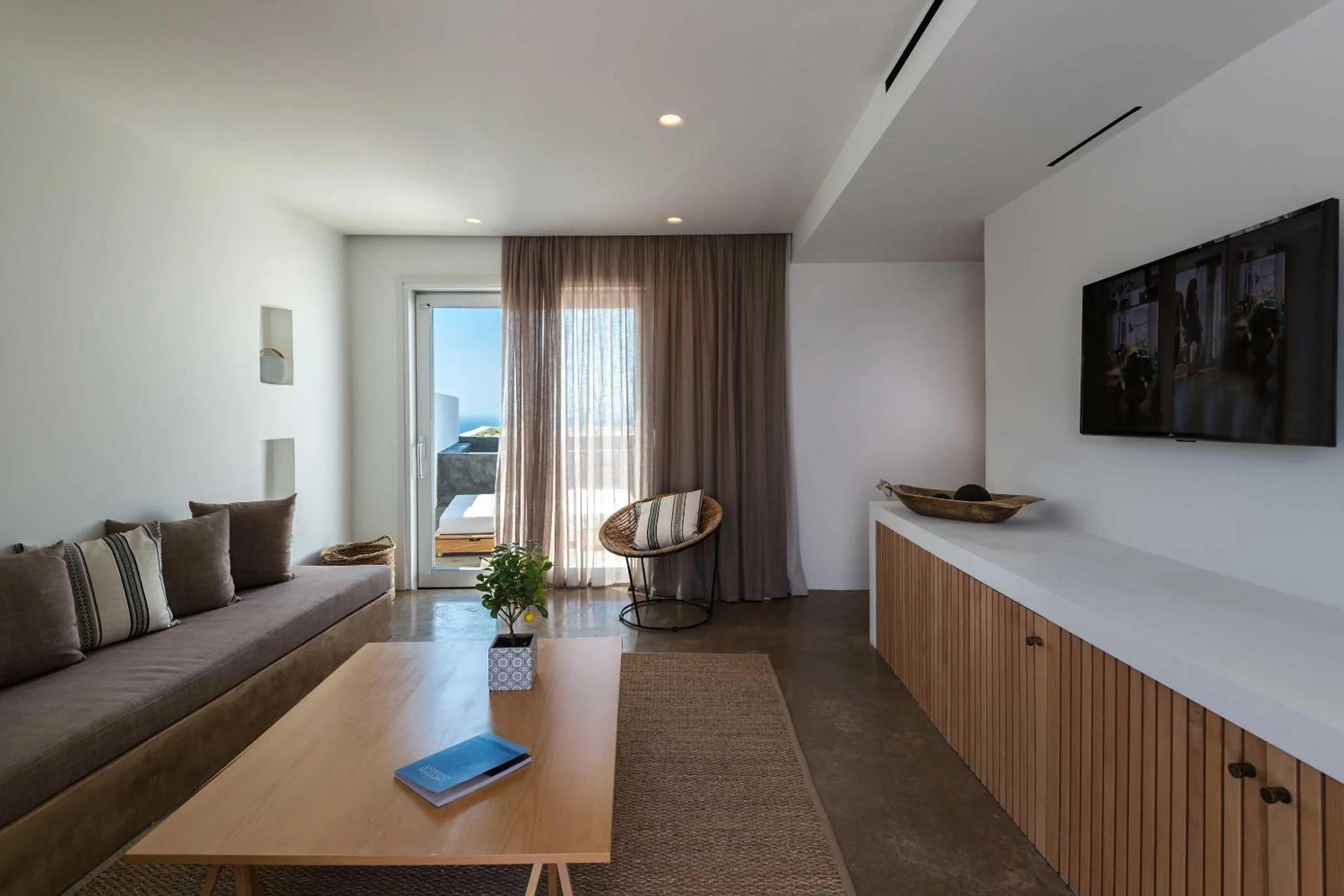 Photo of the whole room in Andronis Arcadia Hotel