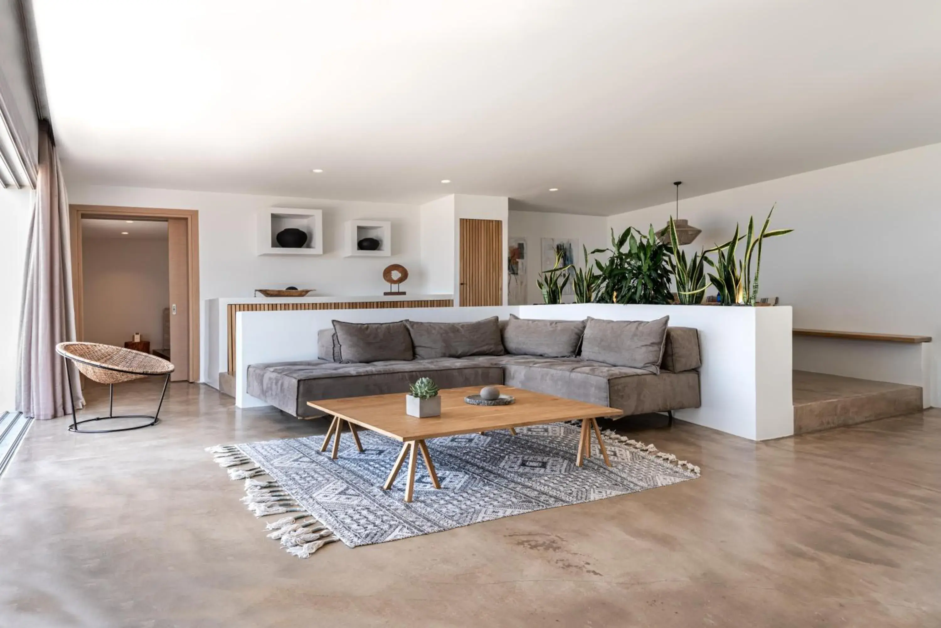 Four Bedroom Villa with Infinity Pool in Andronis Arcadia Hotel Four Bedroom Villa with Infinity Pool in Andronis Arcadia Hotel