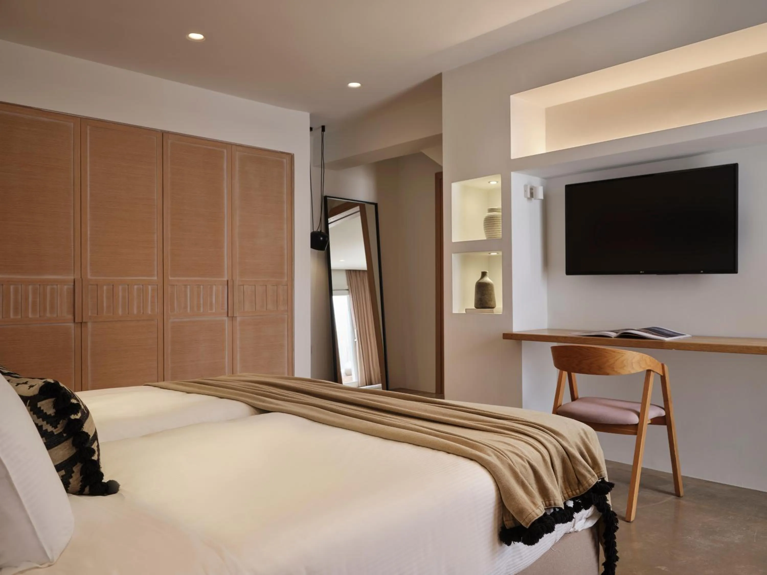 Photo of the whole room, Bed in Andronis Arcadia Hotel