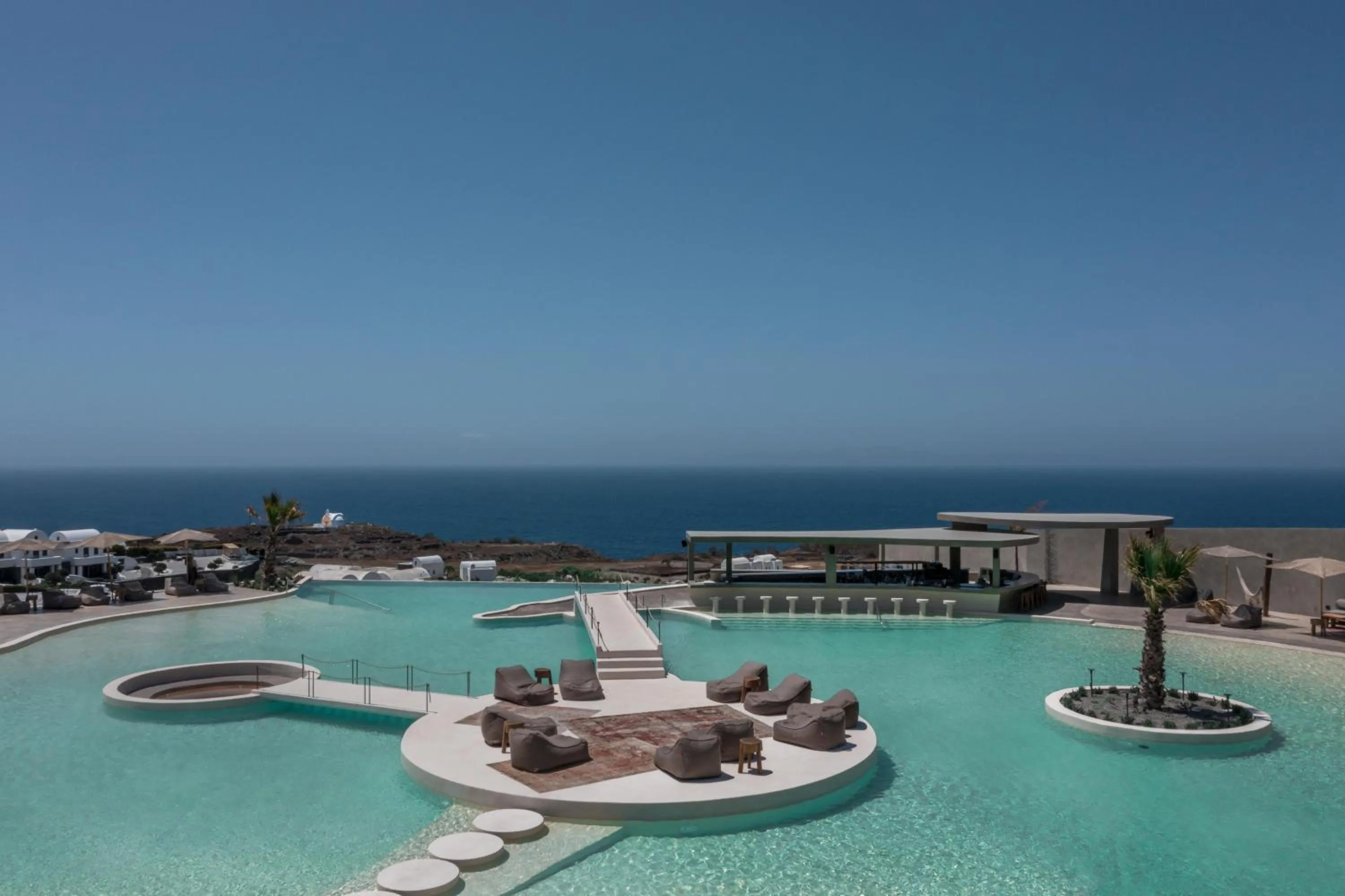 Swimming pool in Andronis Arcadia Hotel