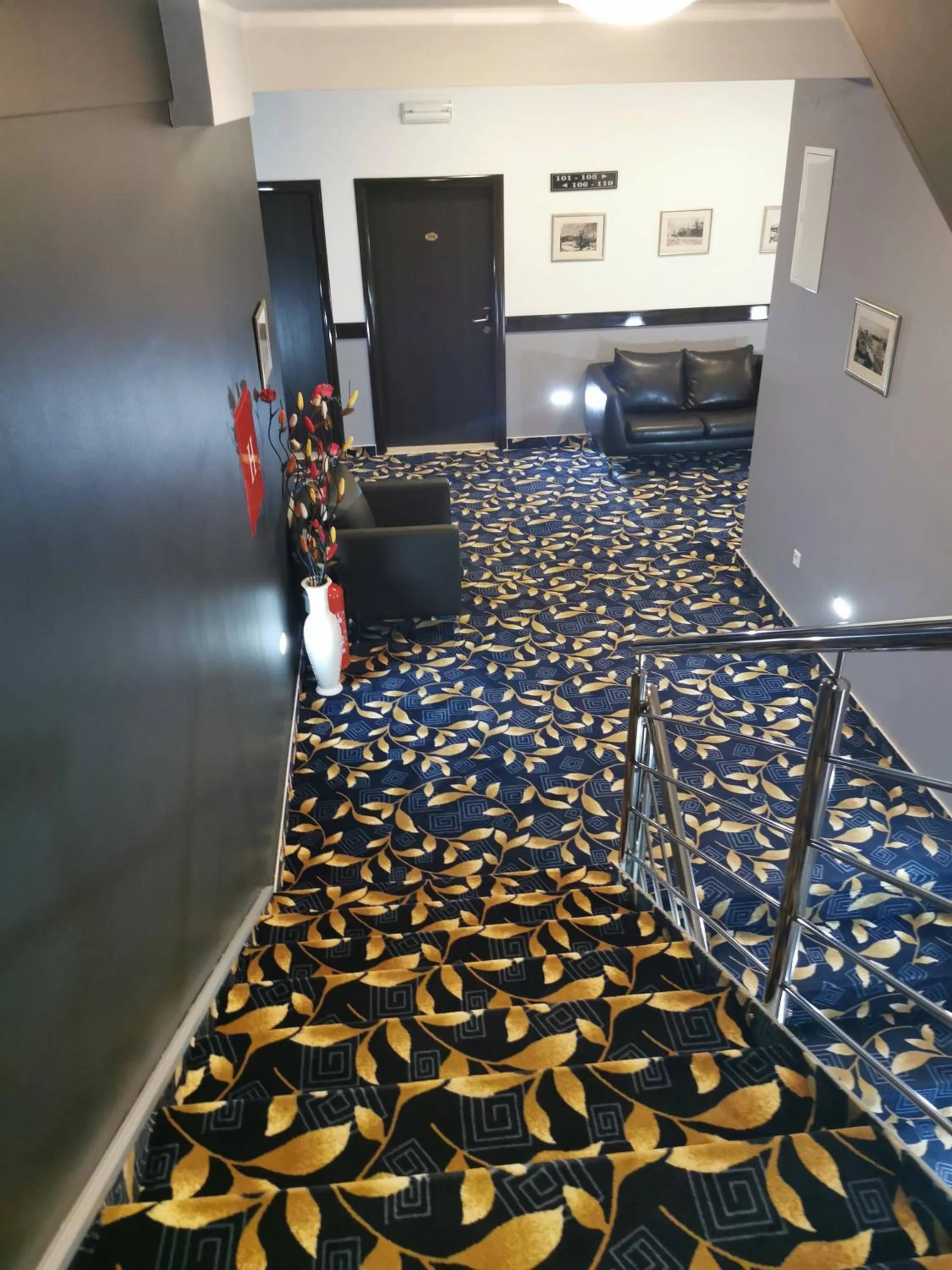 Seating area in Hotel Hercegovina