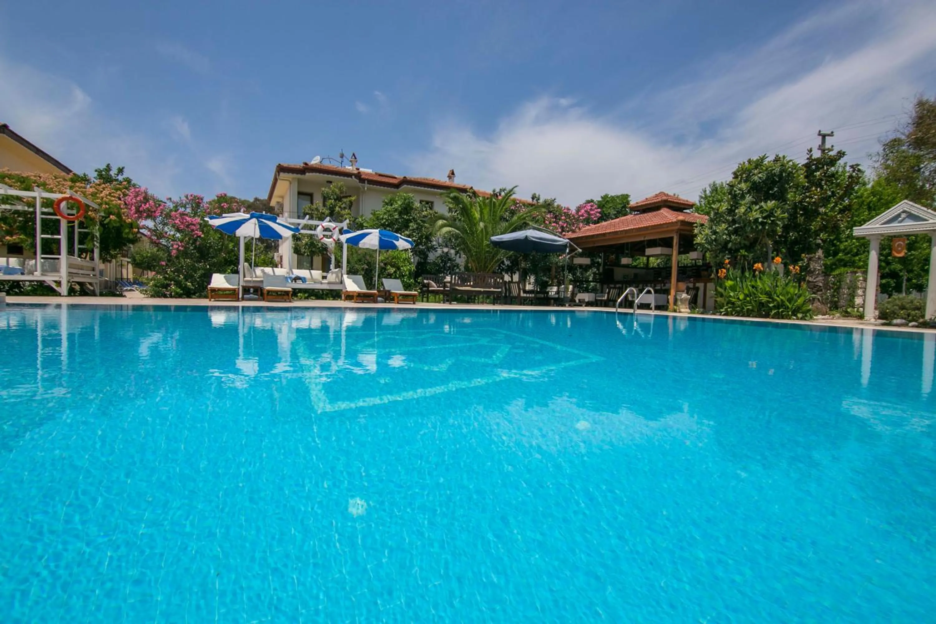 Swimming pool in Kilim Hotel & Apart