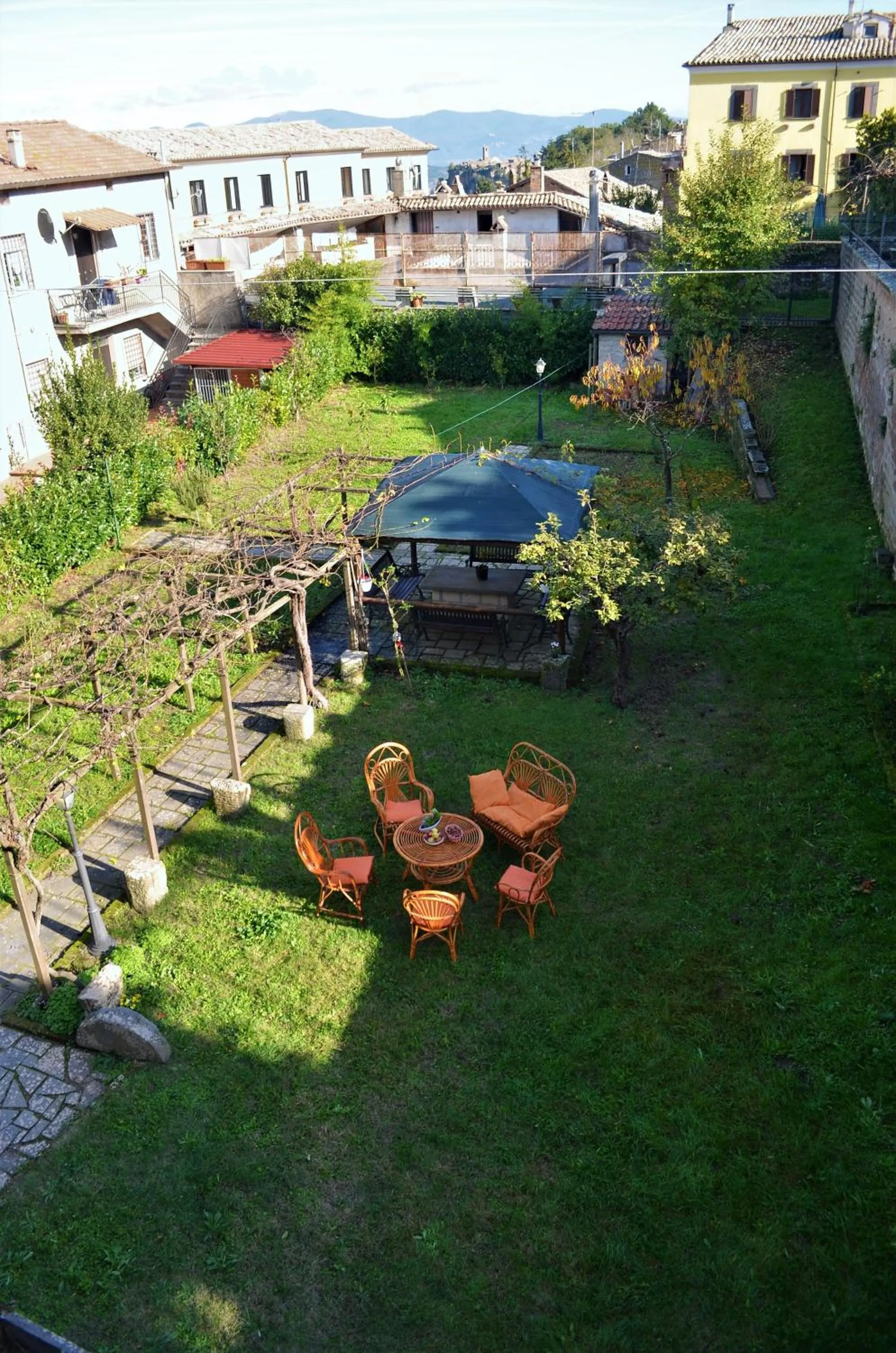 Natural landscape in Il giardino di Elena