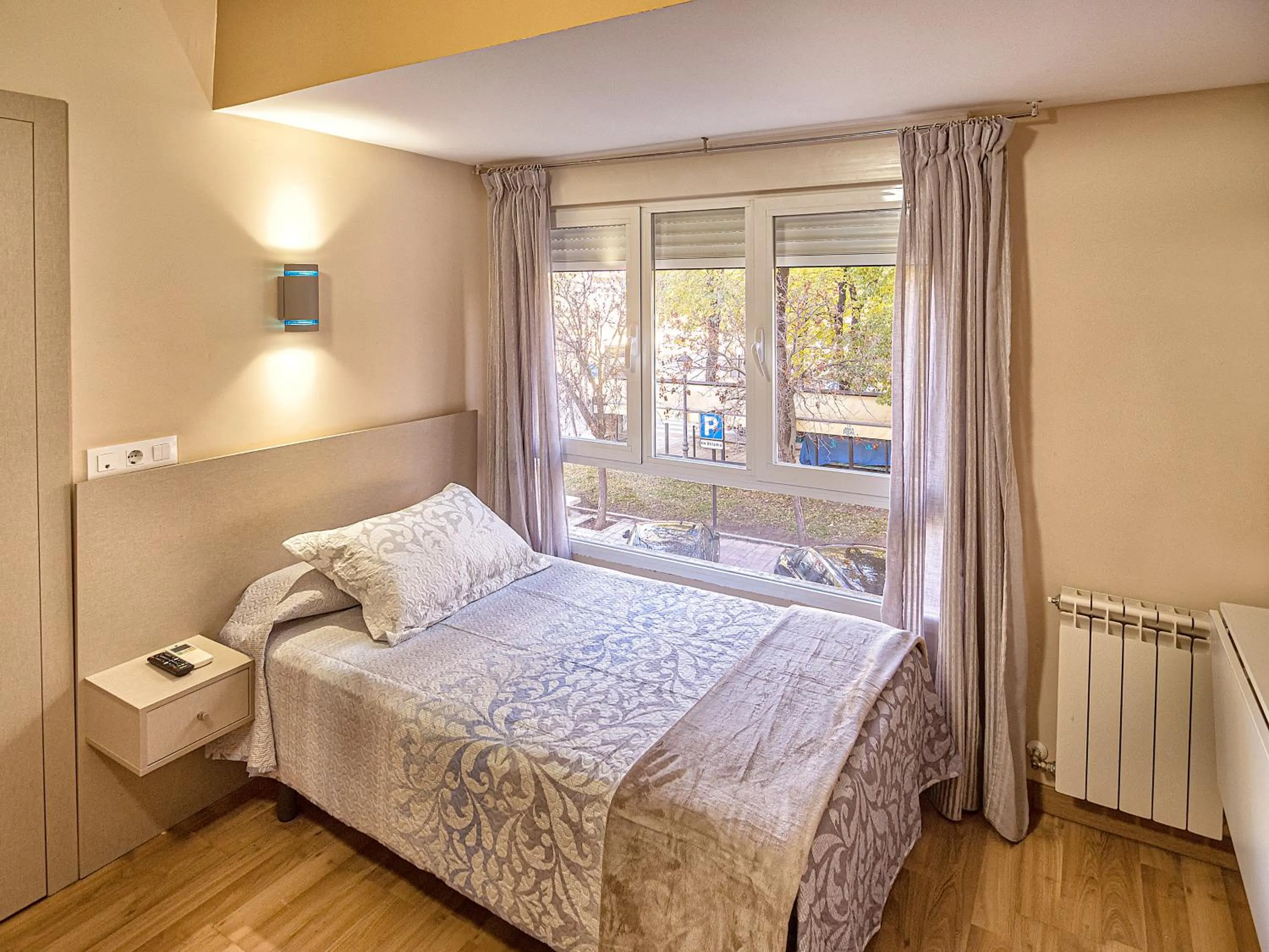 Bed in Hostal Real Aranjuez