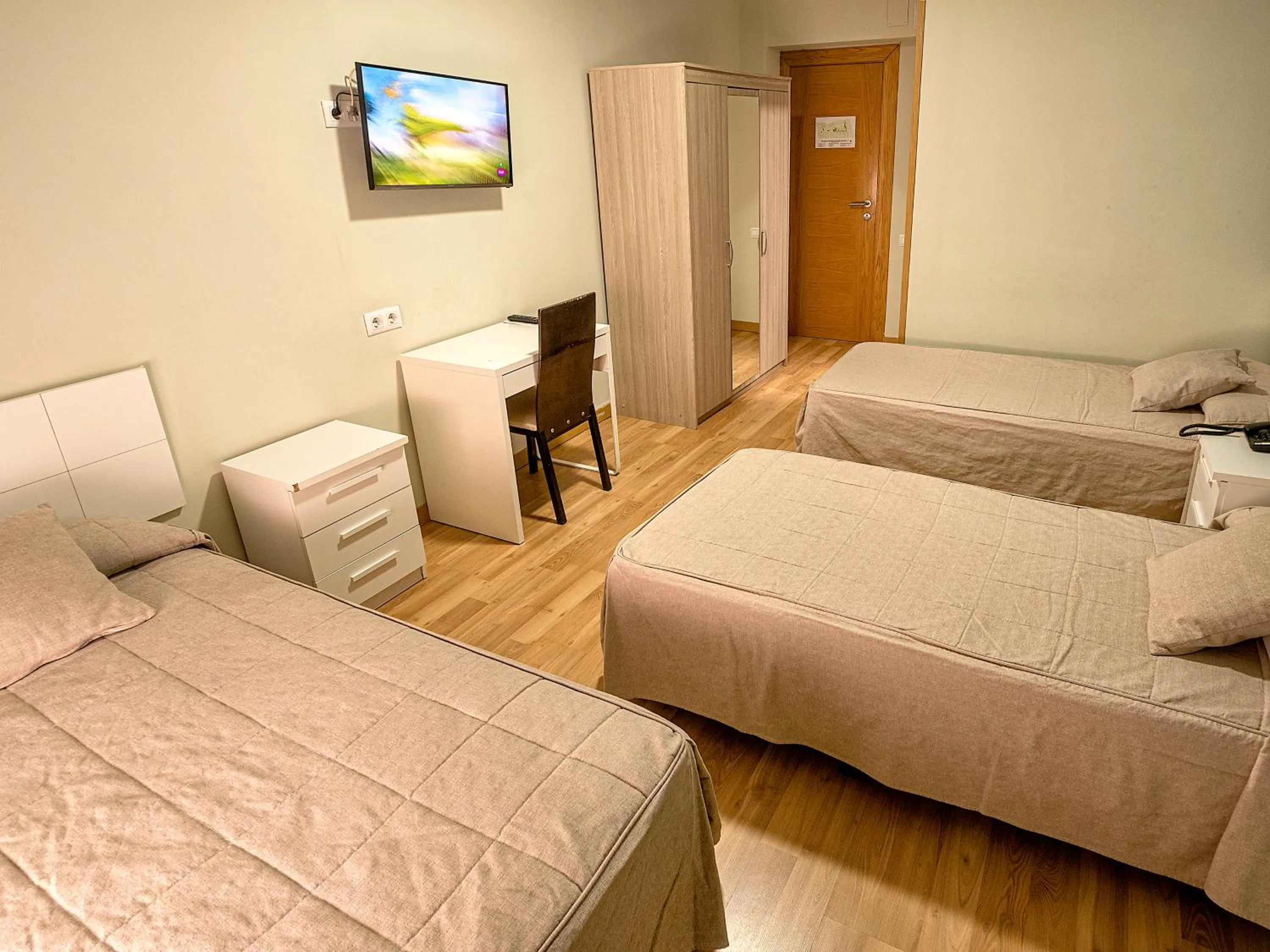 Bed in Hostal Real Aranjuez
