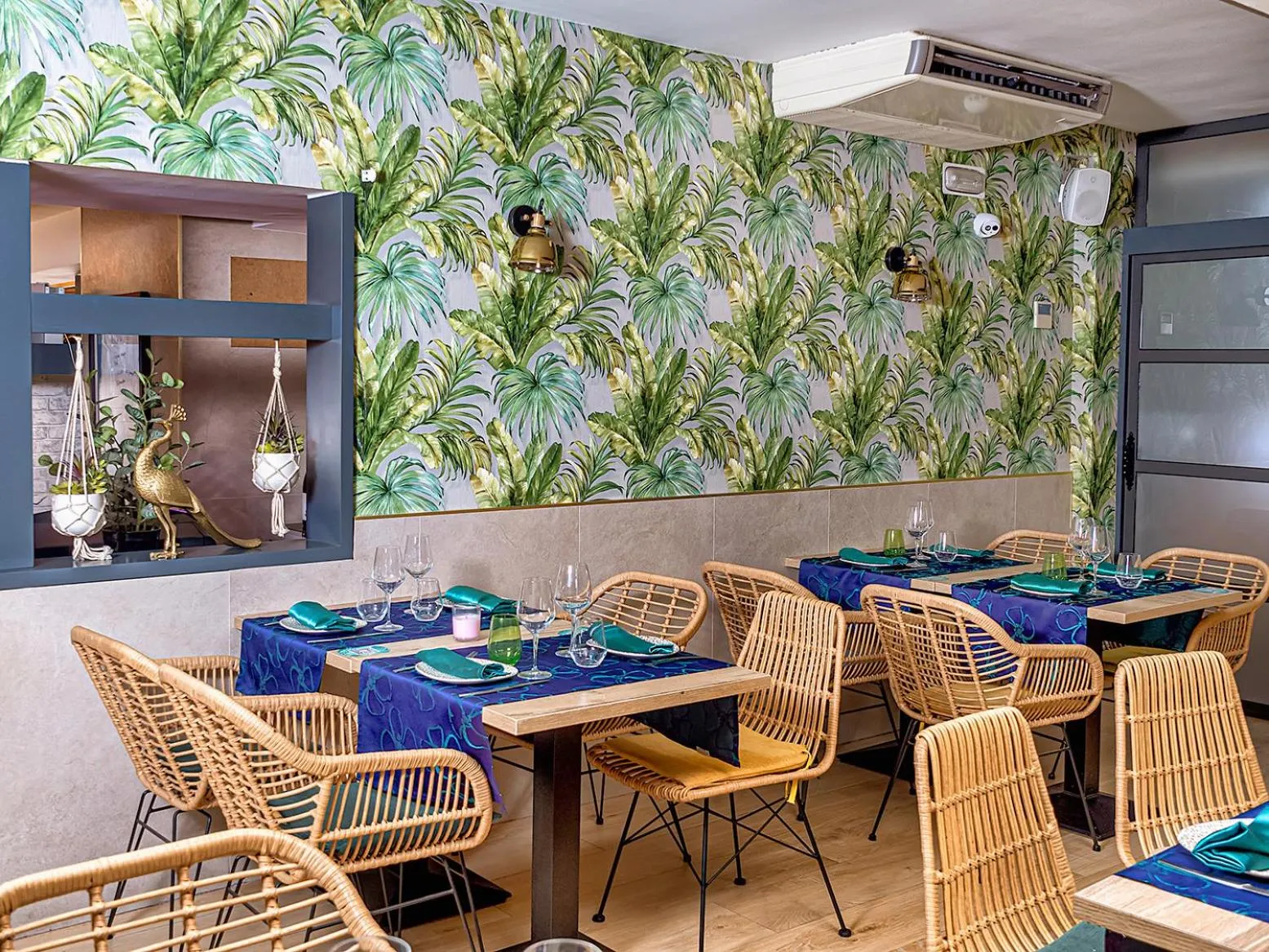 Restaurant/places to eat in Hostal Real Aranjuez