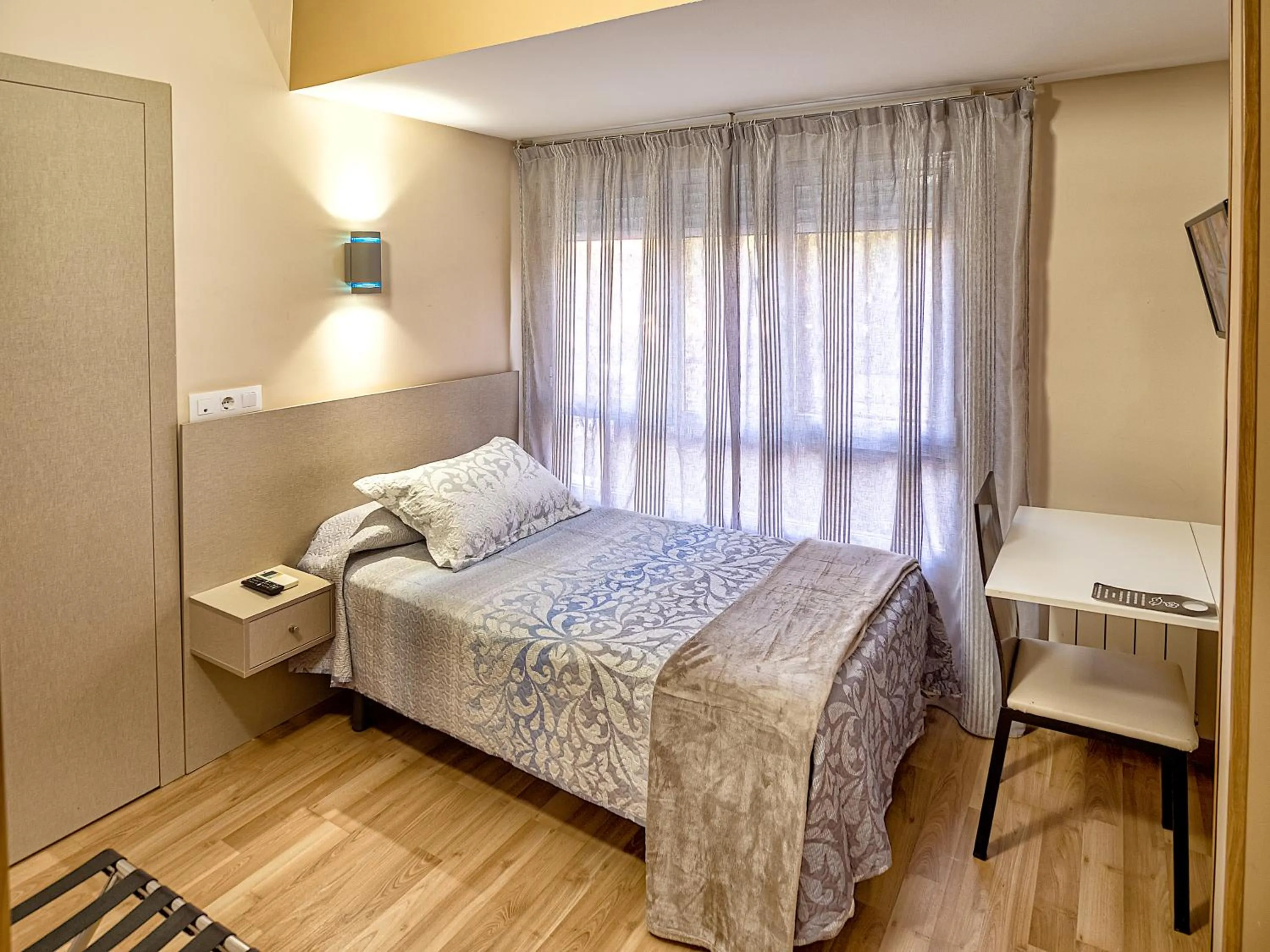 Bed in Hostal Real Aranjuez