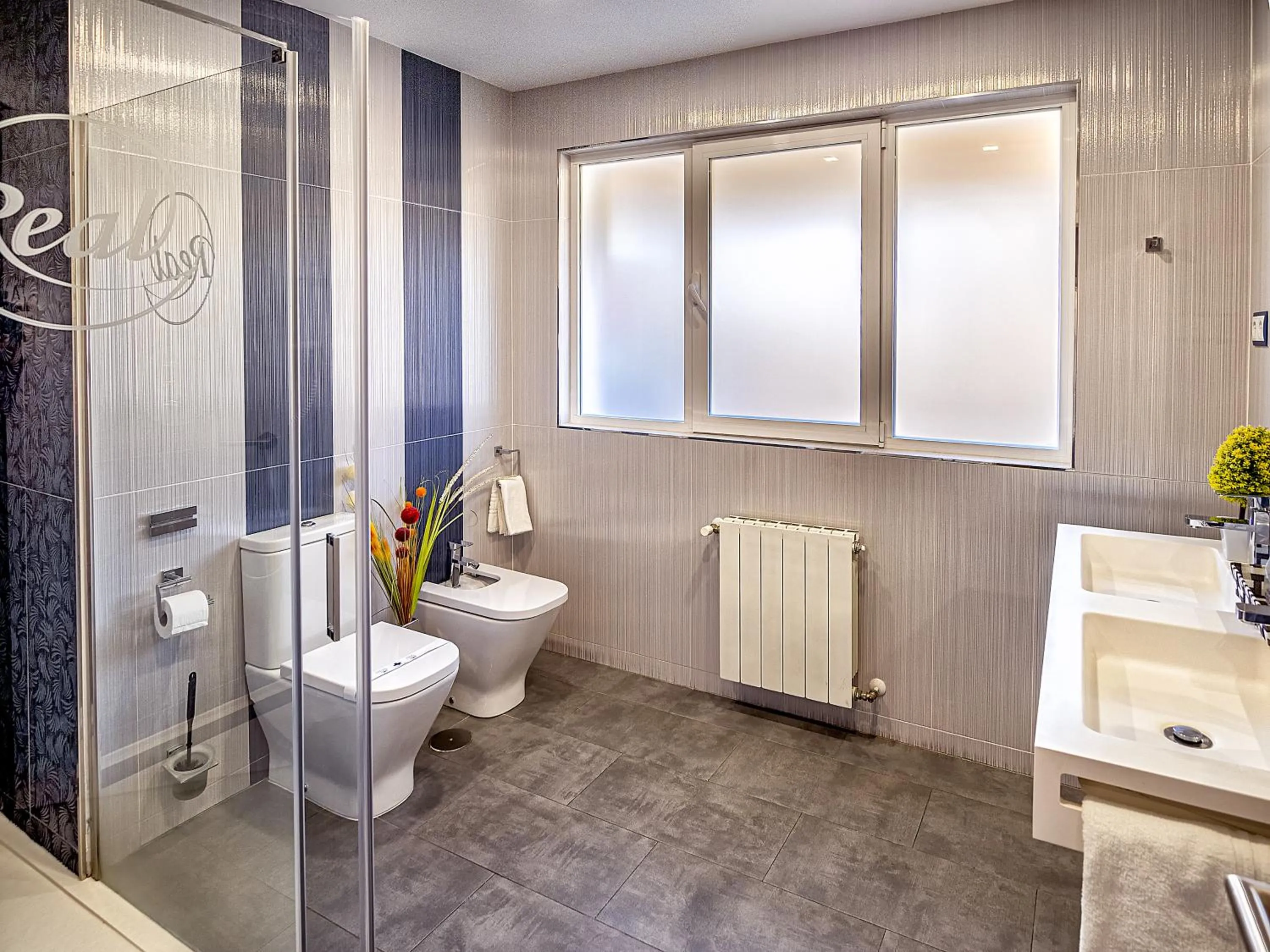 Toilet in Hostal Real Aranjuez