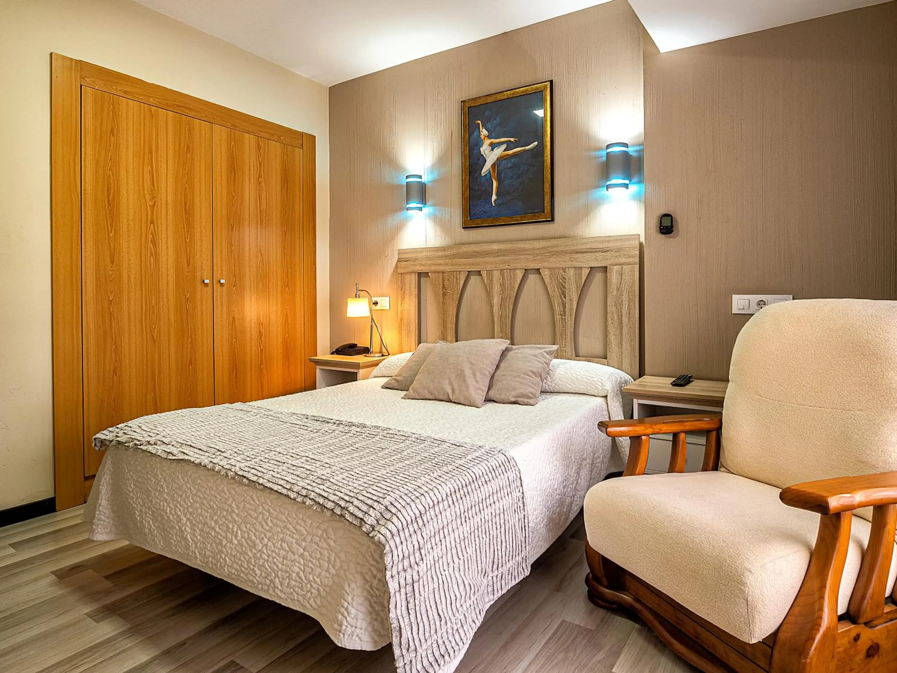 Bed in Hostal Real Aranjuez