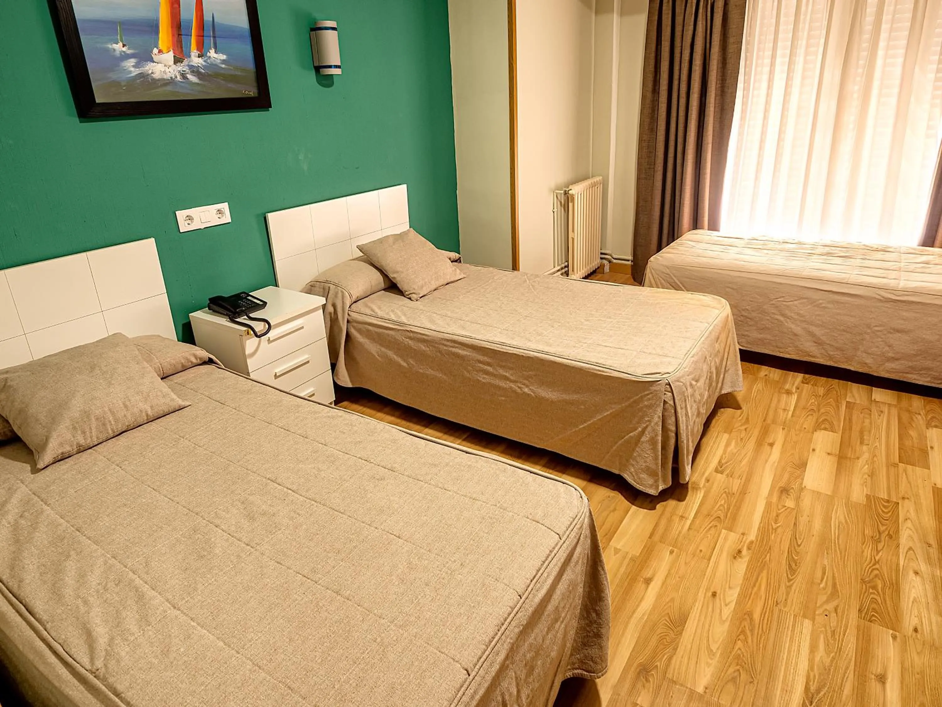 Bed in Hostal Real Aranjuez