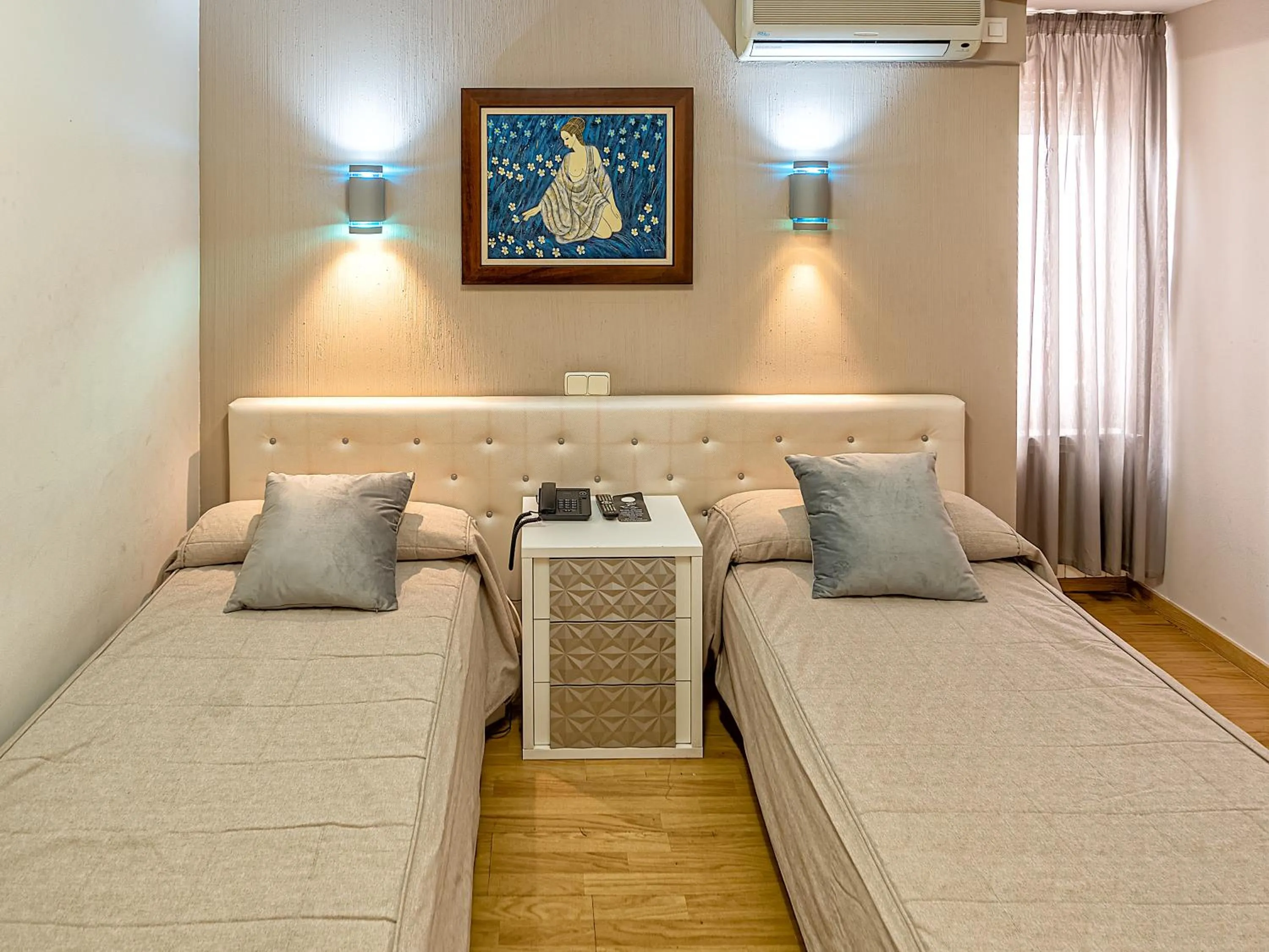 Bed in Hostal Real Aranjuez