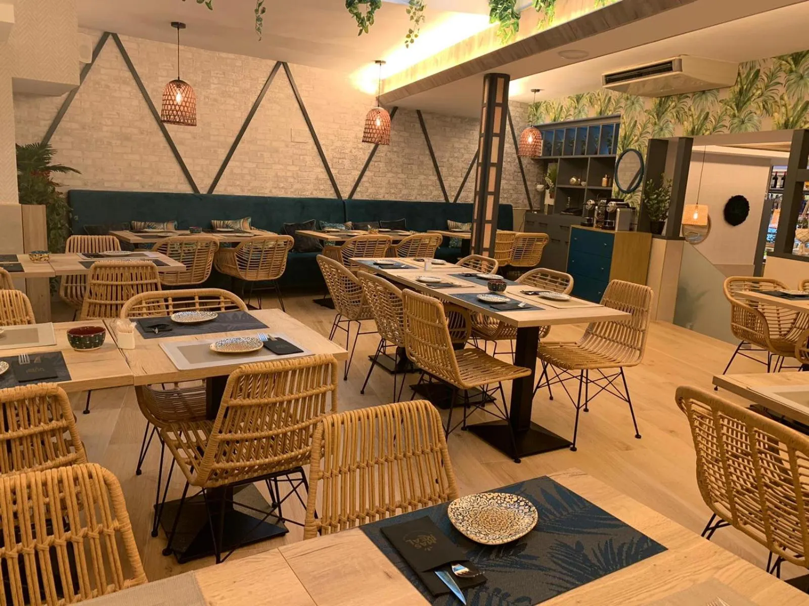 Restaurant/places to eat in Hostal Real Aranjuez