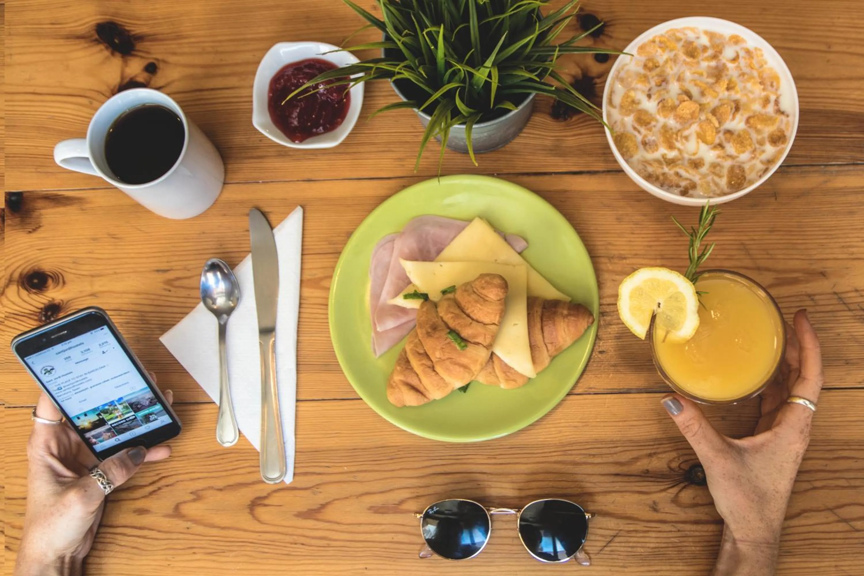 Breakfast in Sant Jordi Hostels Gracia