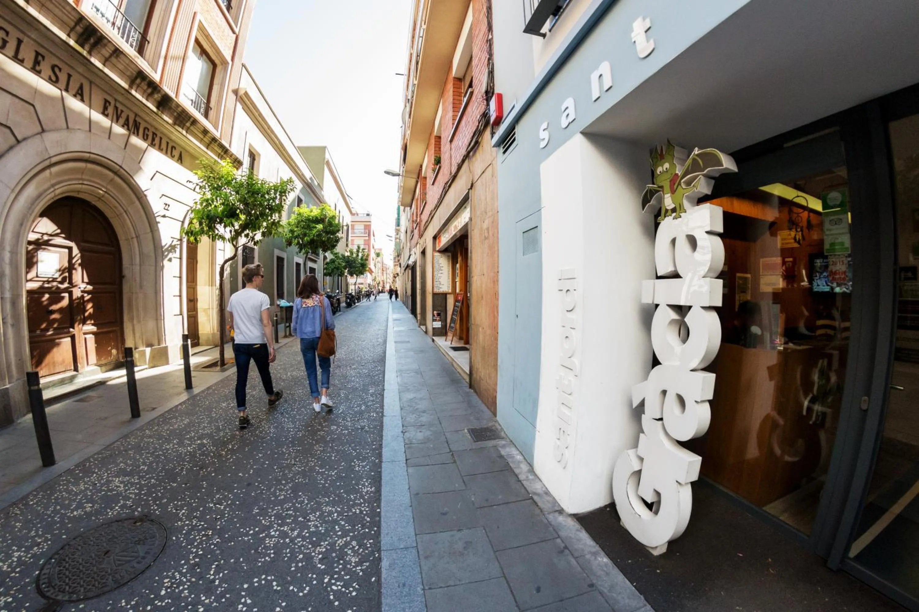 Facade/entrance in Sant Jordi Hostels Gracia
