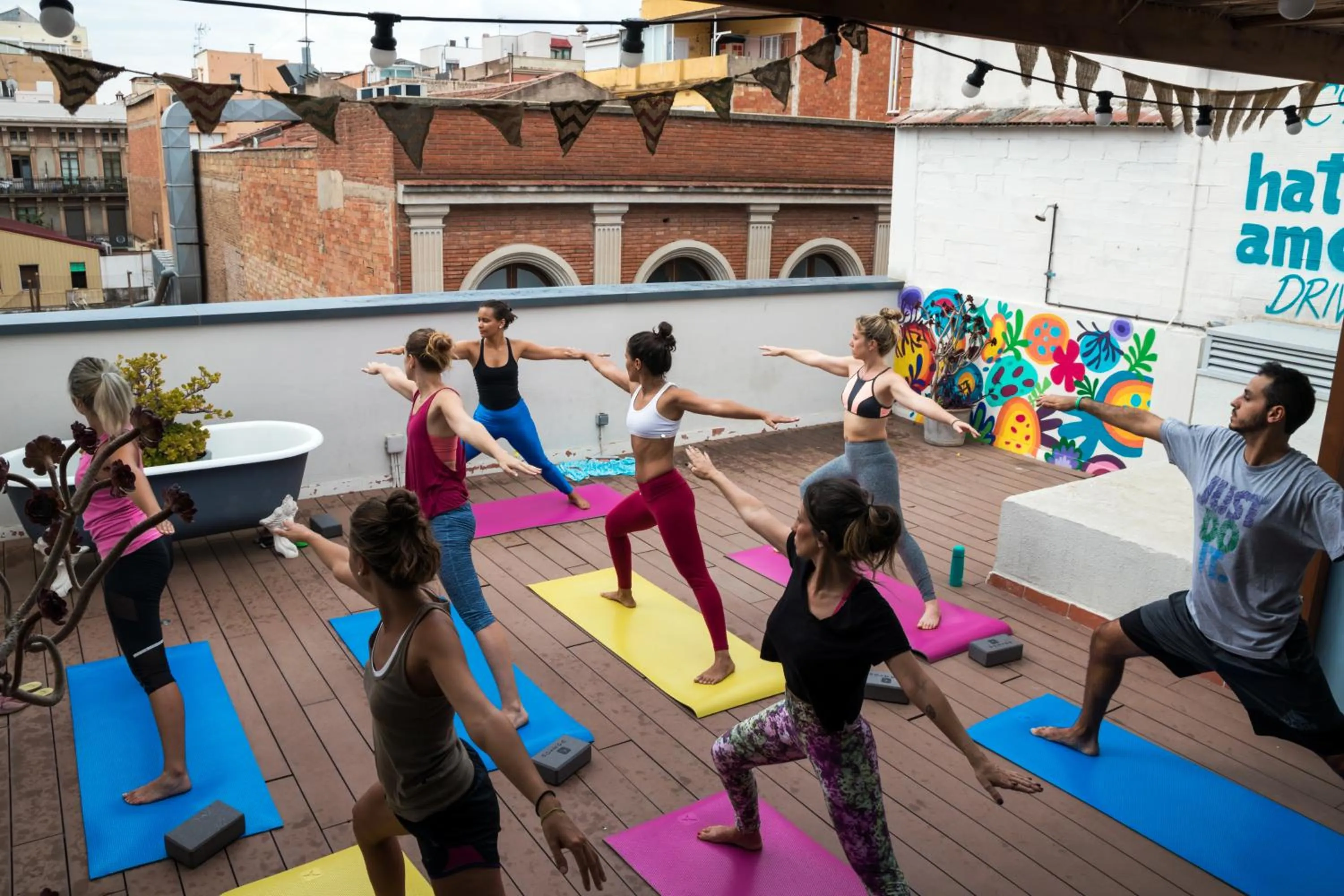 Patio in Sant Jordi Hostels Gracia