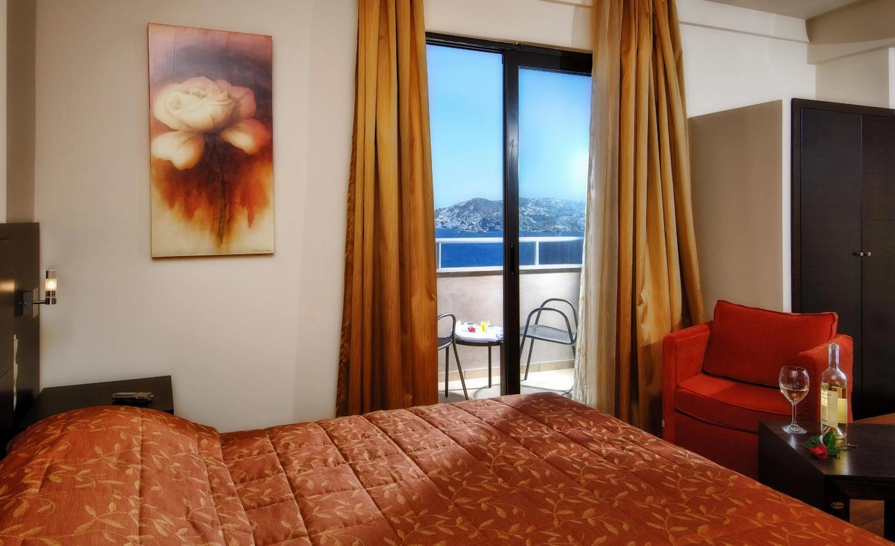 Bed in Eva Mare Hotel & Suites - Adults only