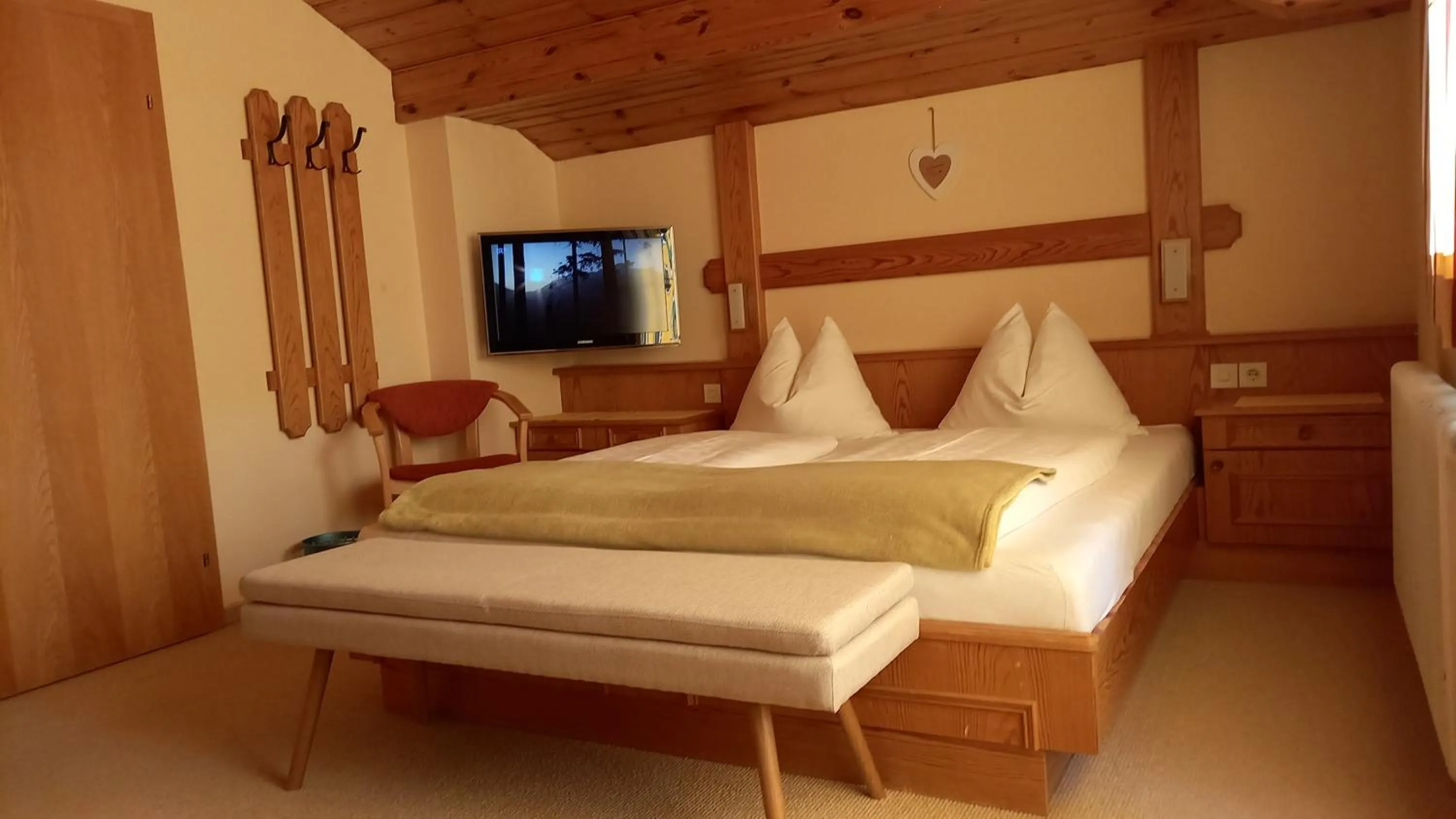 Bedroom, Bed in Pension Felsenheim