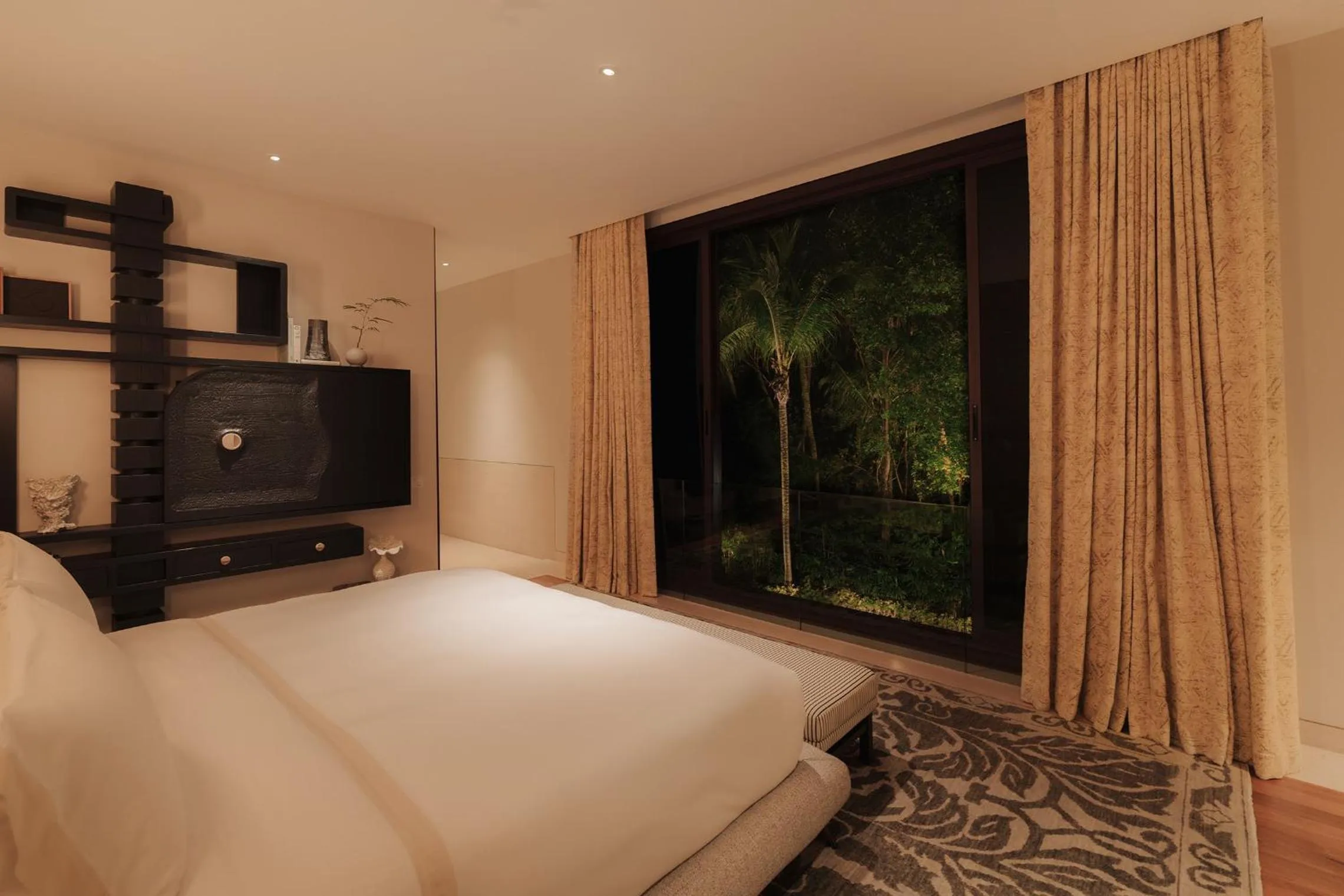 Bed in Capella Singapore