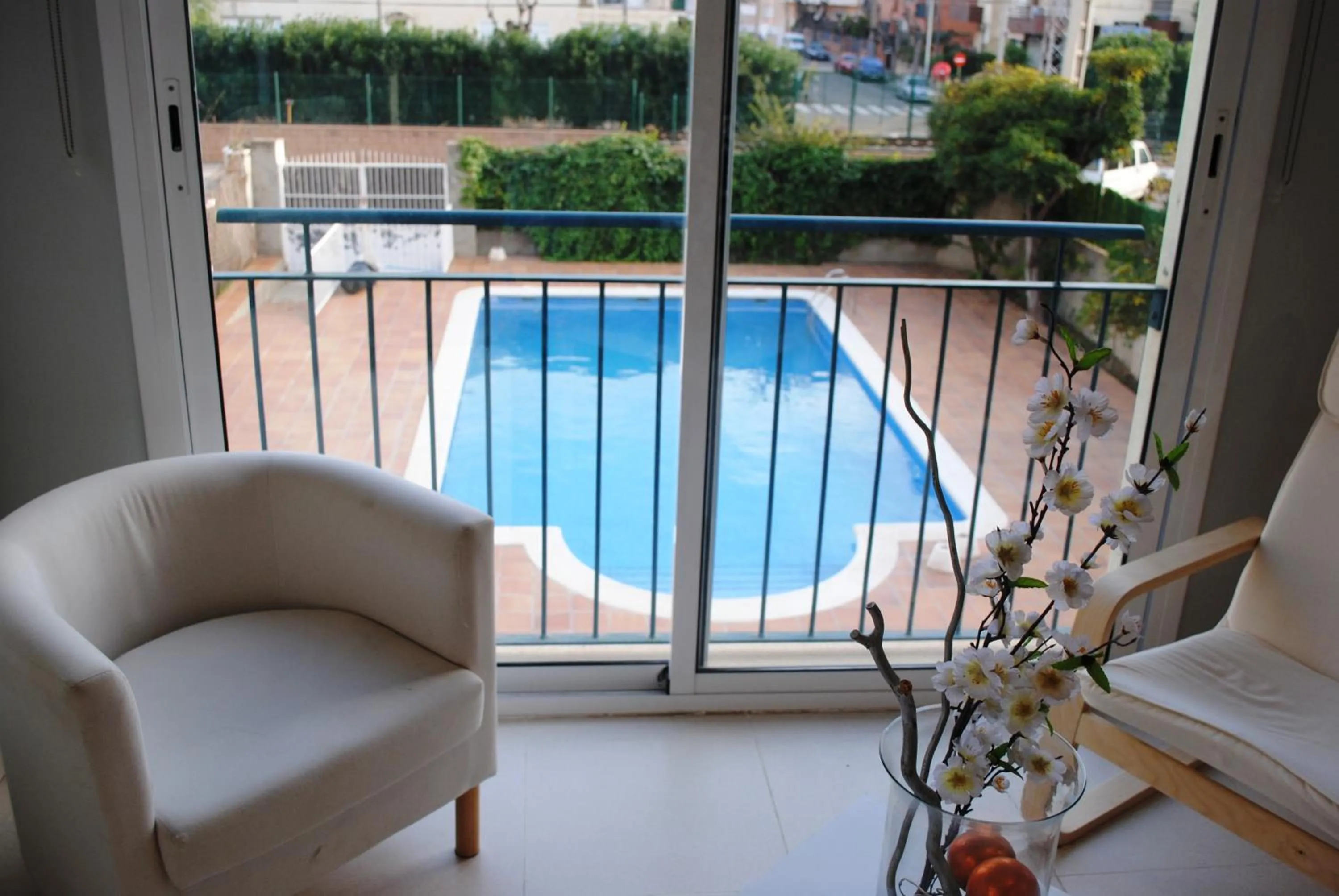 Communal lounge/ TV room in Hotel Sant Jordi