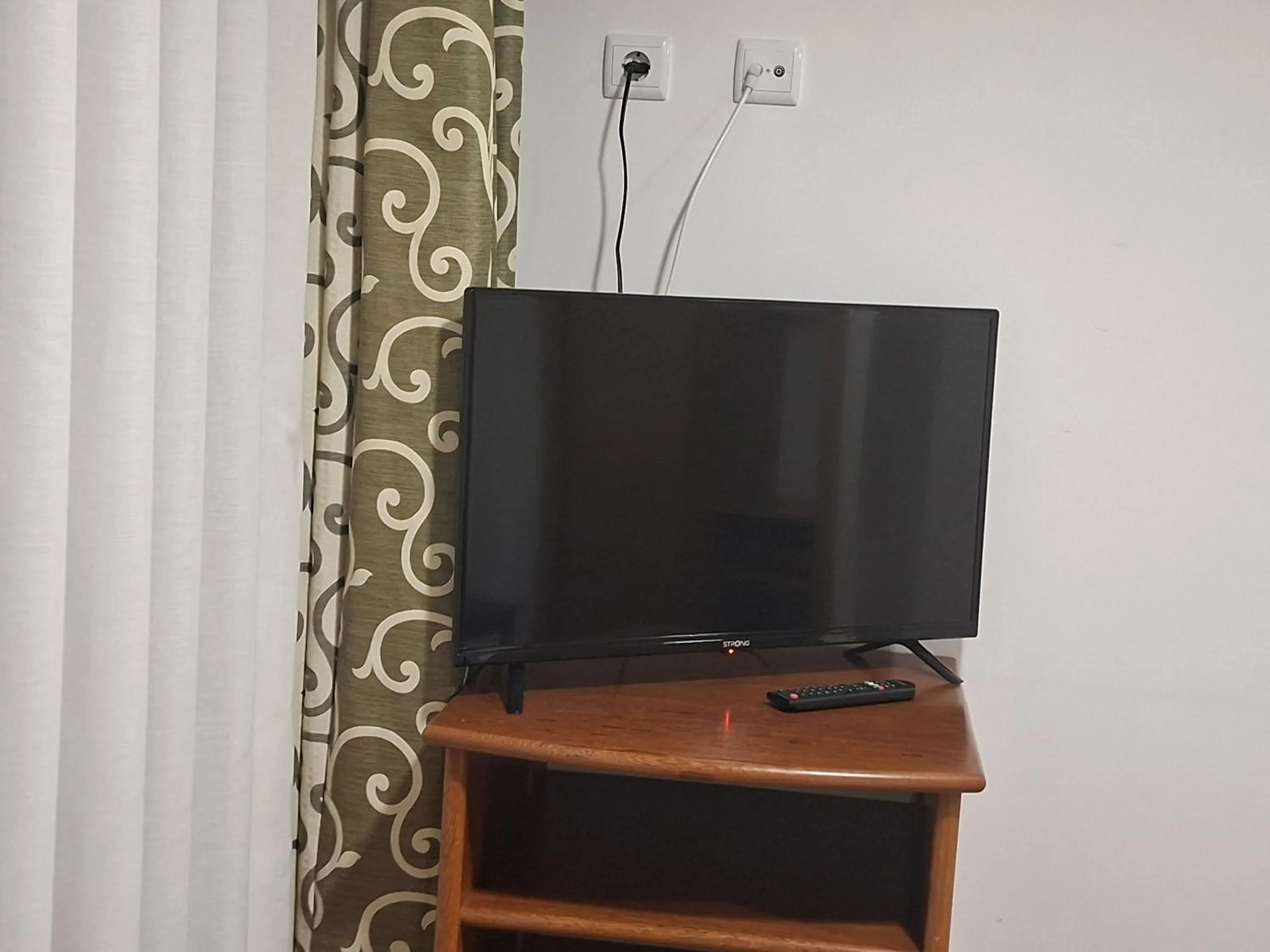 TV and multimedia in Hotel Senhora do Espinheiro