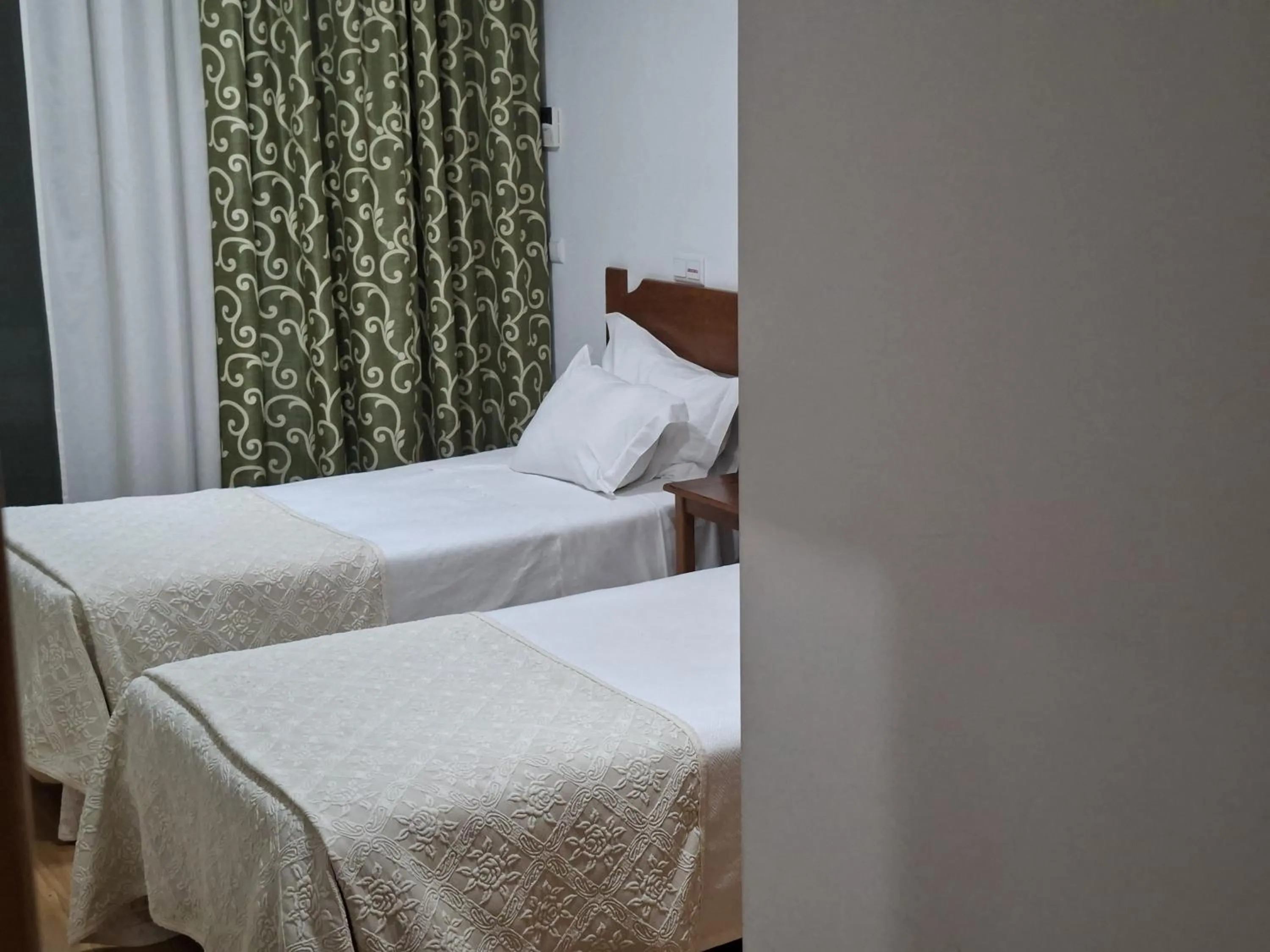 Bedroom, Bed in Hotel Senhora do Espinheiro