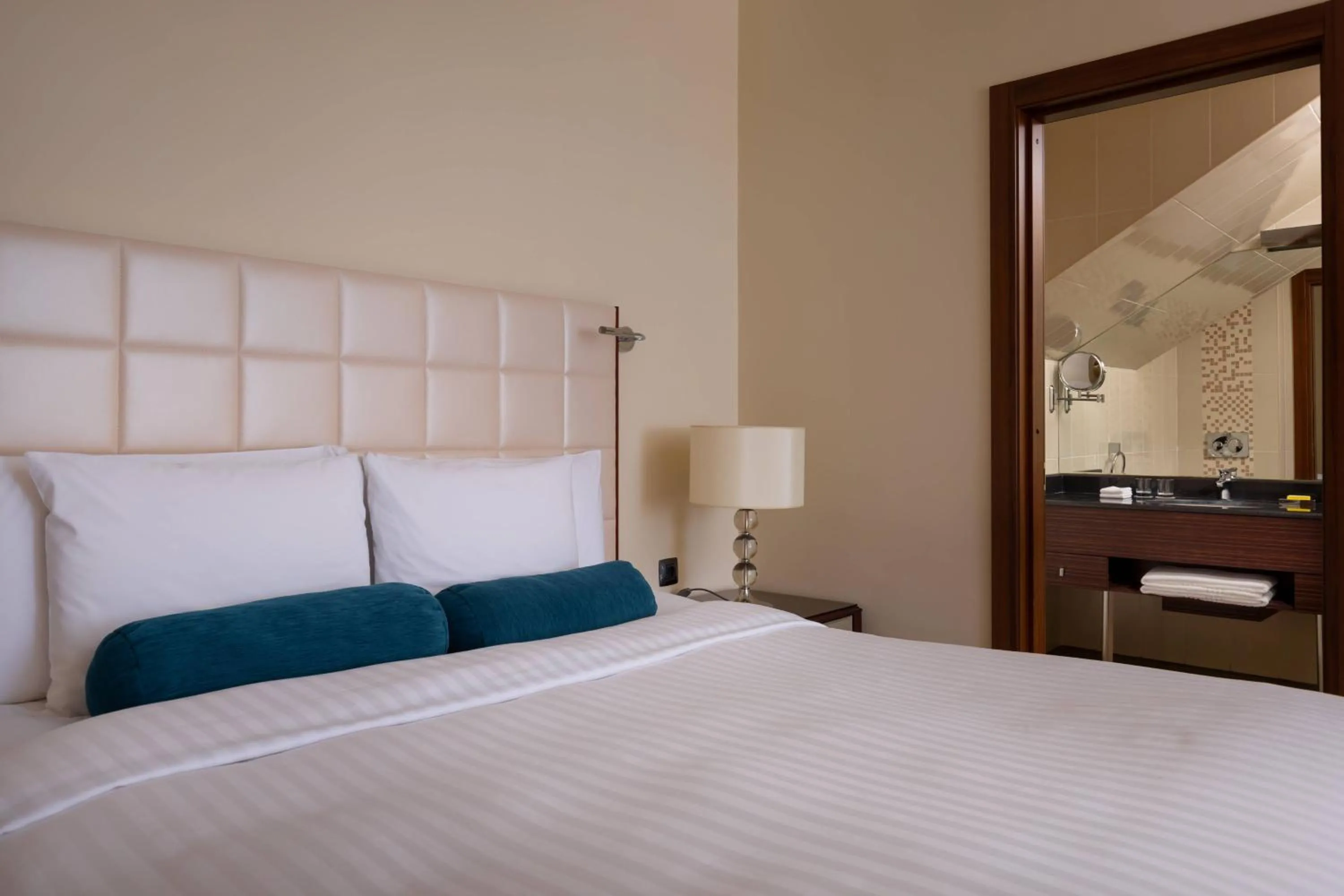 Photo of the whole room, Bed in Tsaghkadzor Marriott Hotel