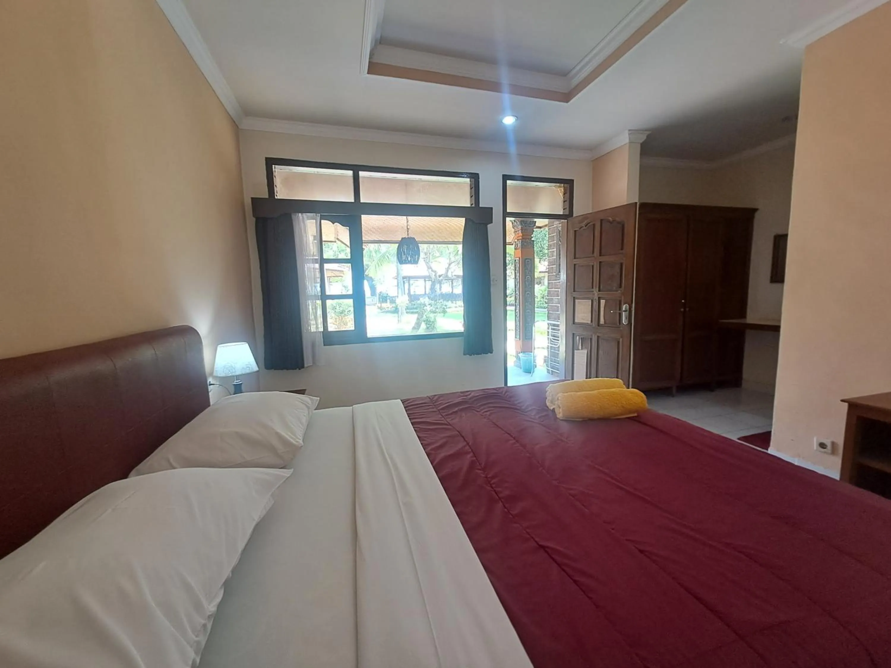 Bed in Lovina Beach Hotel