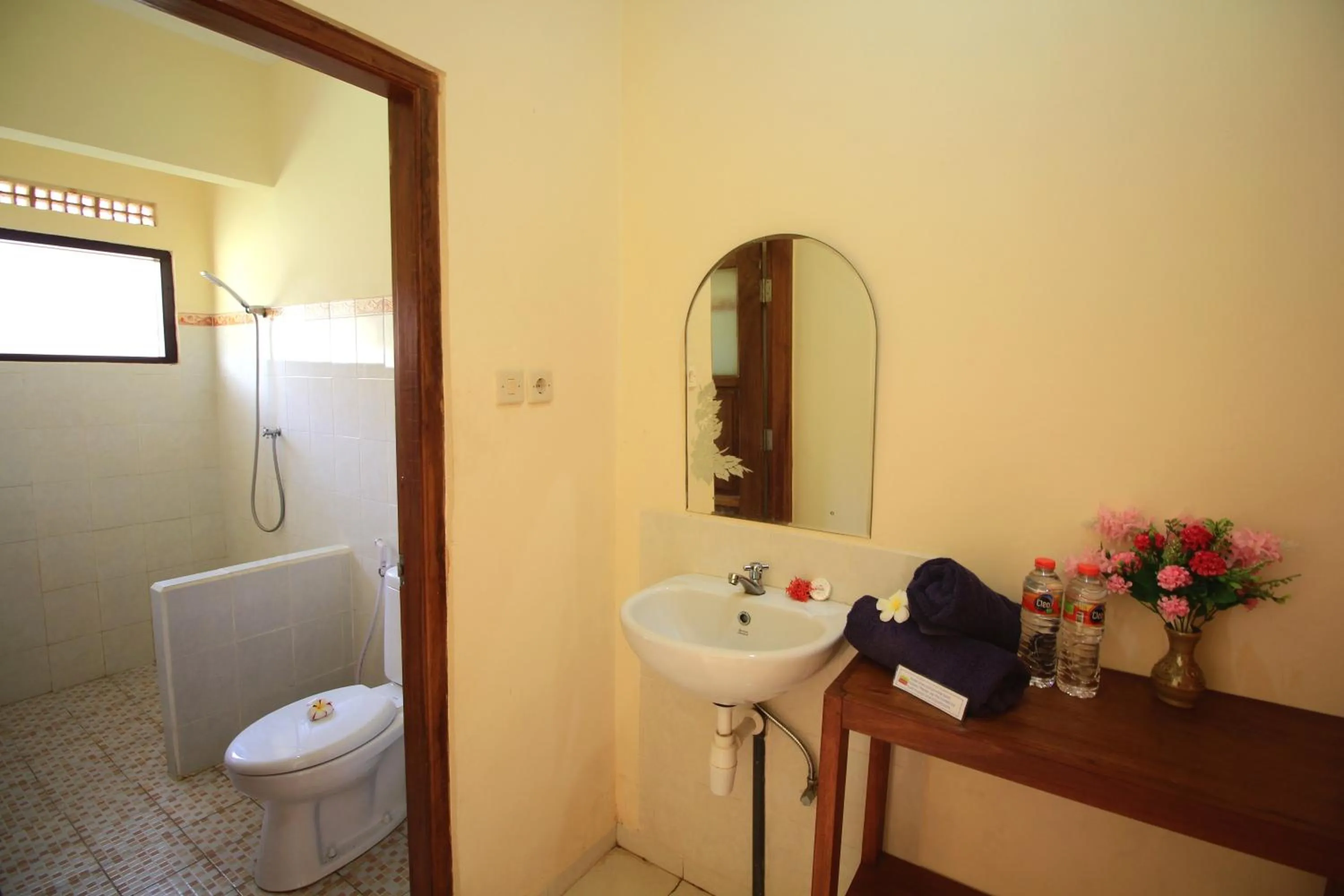 Bathroom in Lovina Beach Hotel