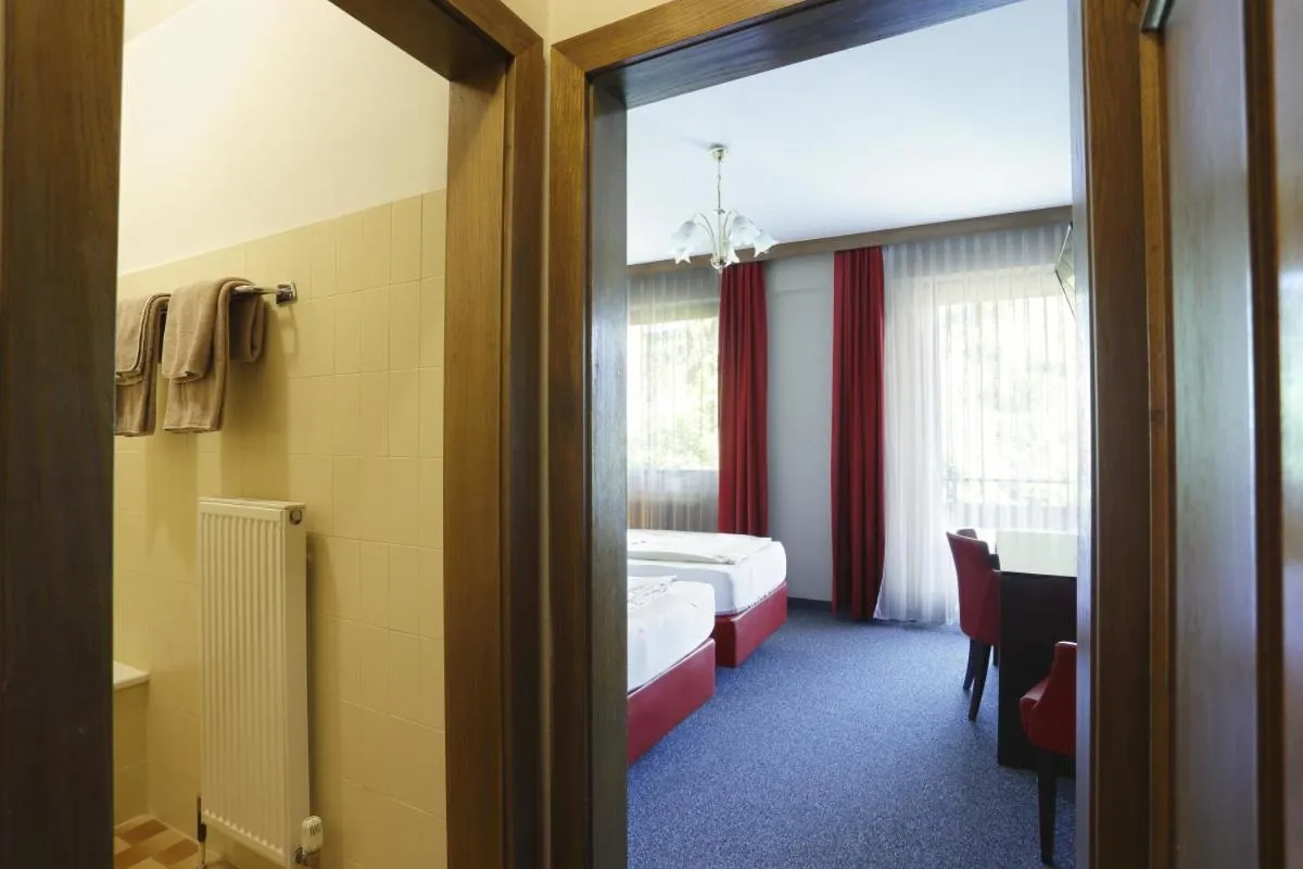 Bedroom, Bed in Alpen.Adria.Stadthotel