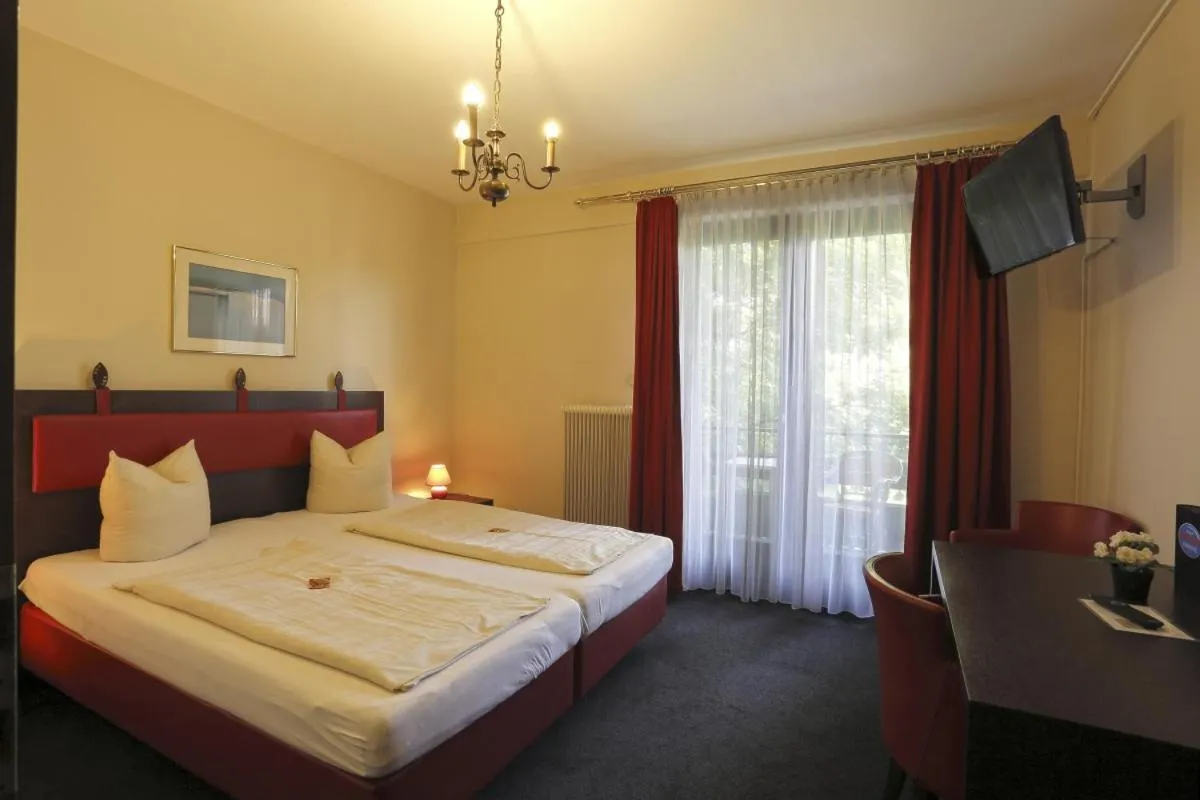 TV and multimedia, Bed in Alpen.Adria.Stadthotel