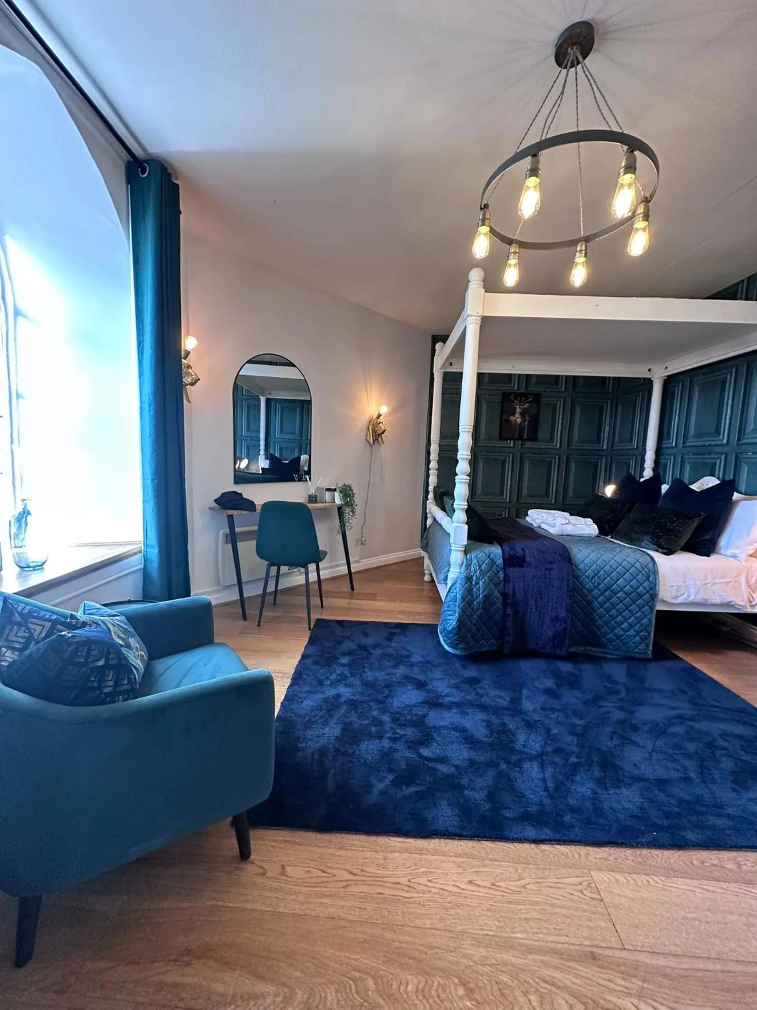 Bedroom, Bed in Castle At Edgehill