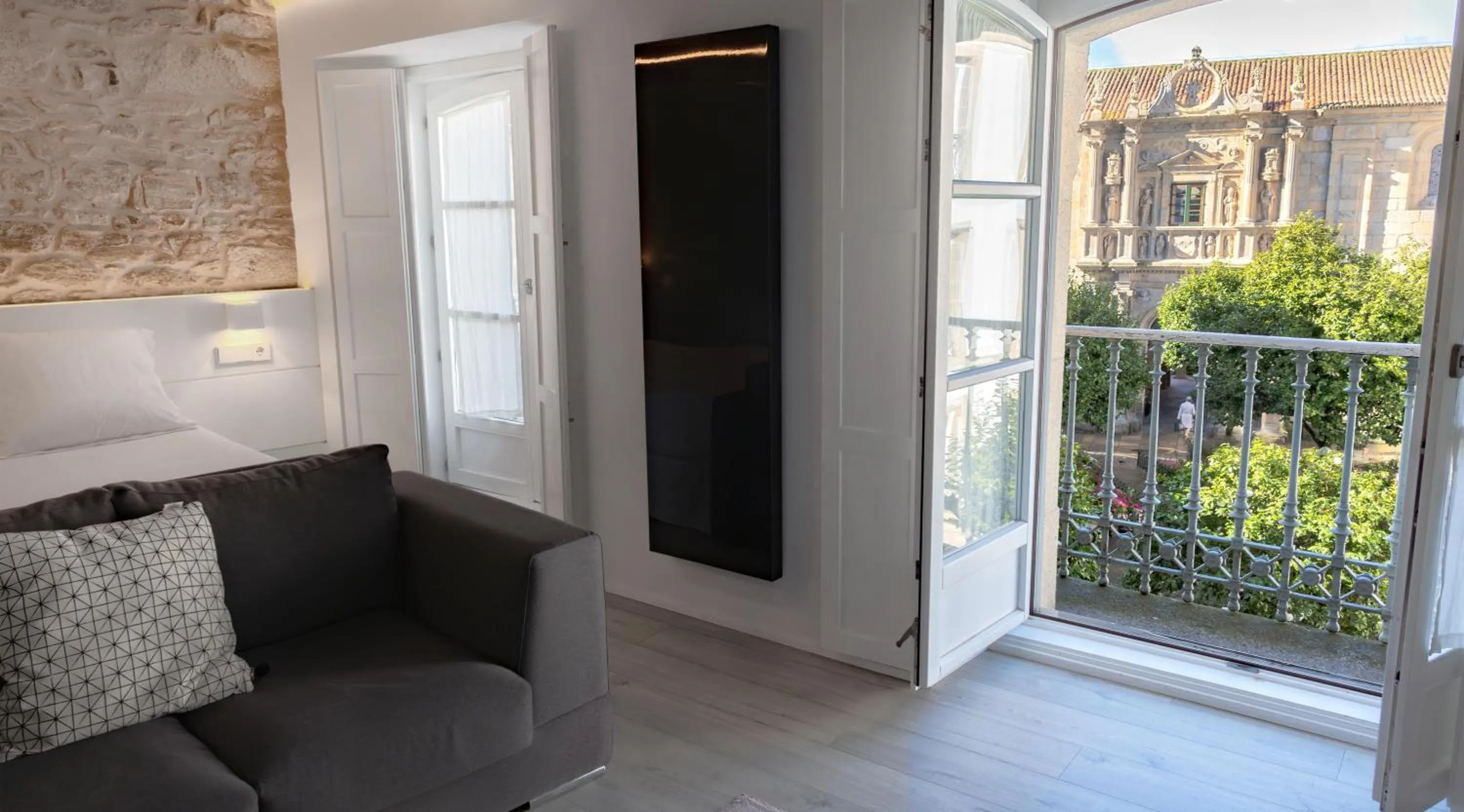 Garden view in Hotel Montes