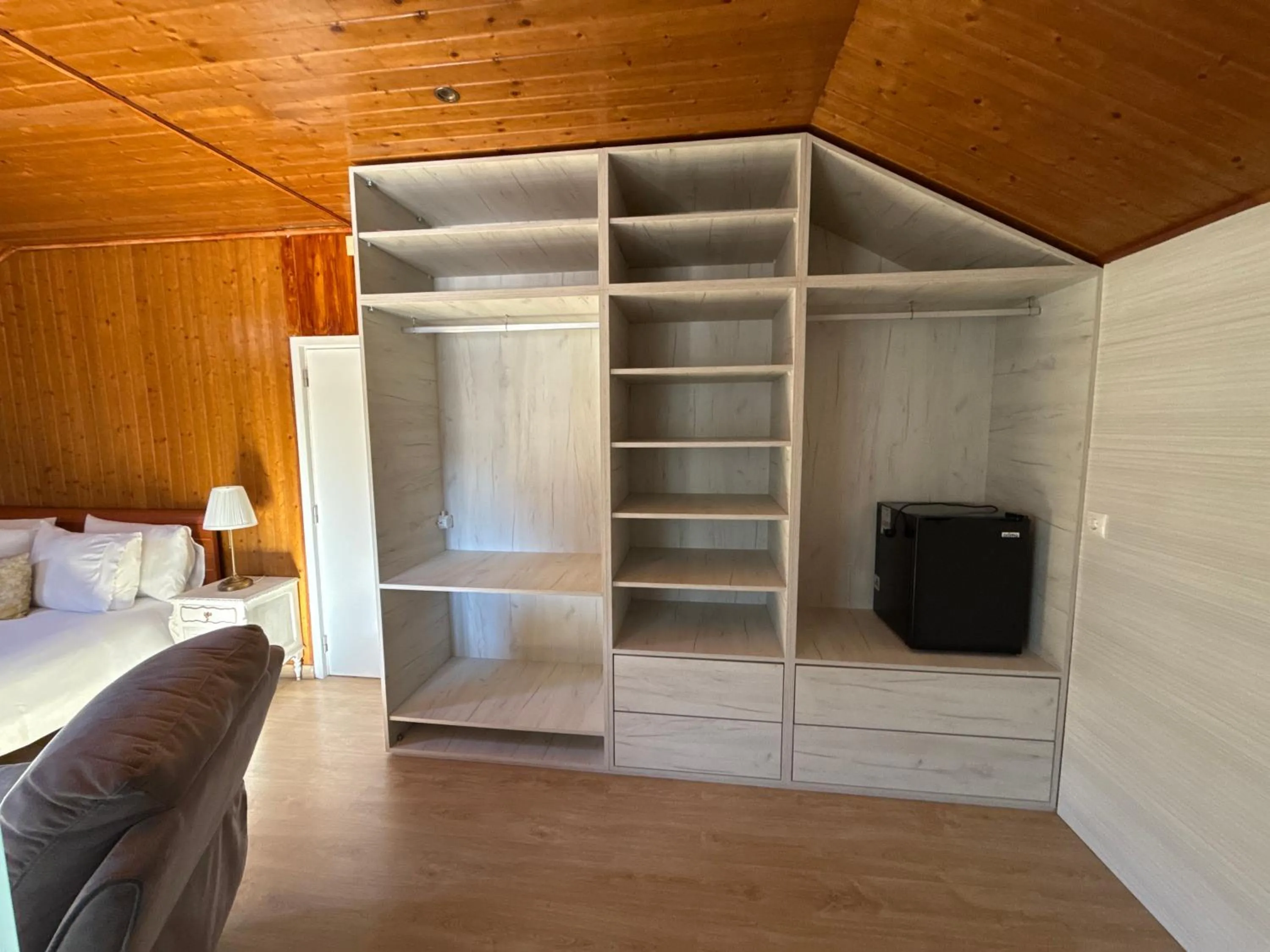 Bedroom, Bed in Alfatima